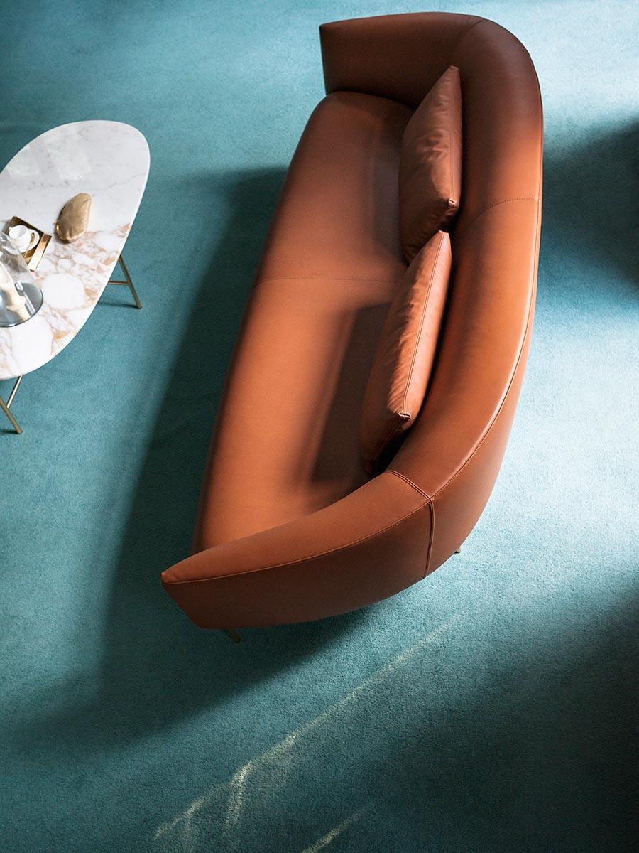 Customizable Tacchini Roma Sofa by Jonas Wagell For Sale 3