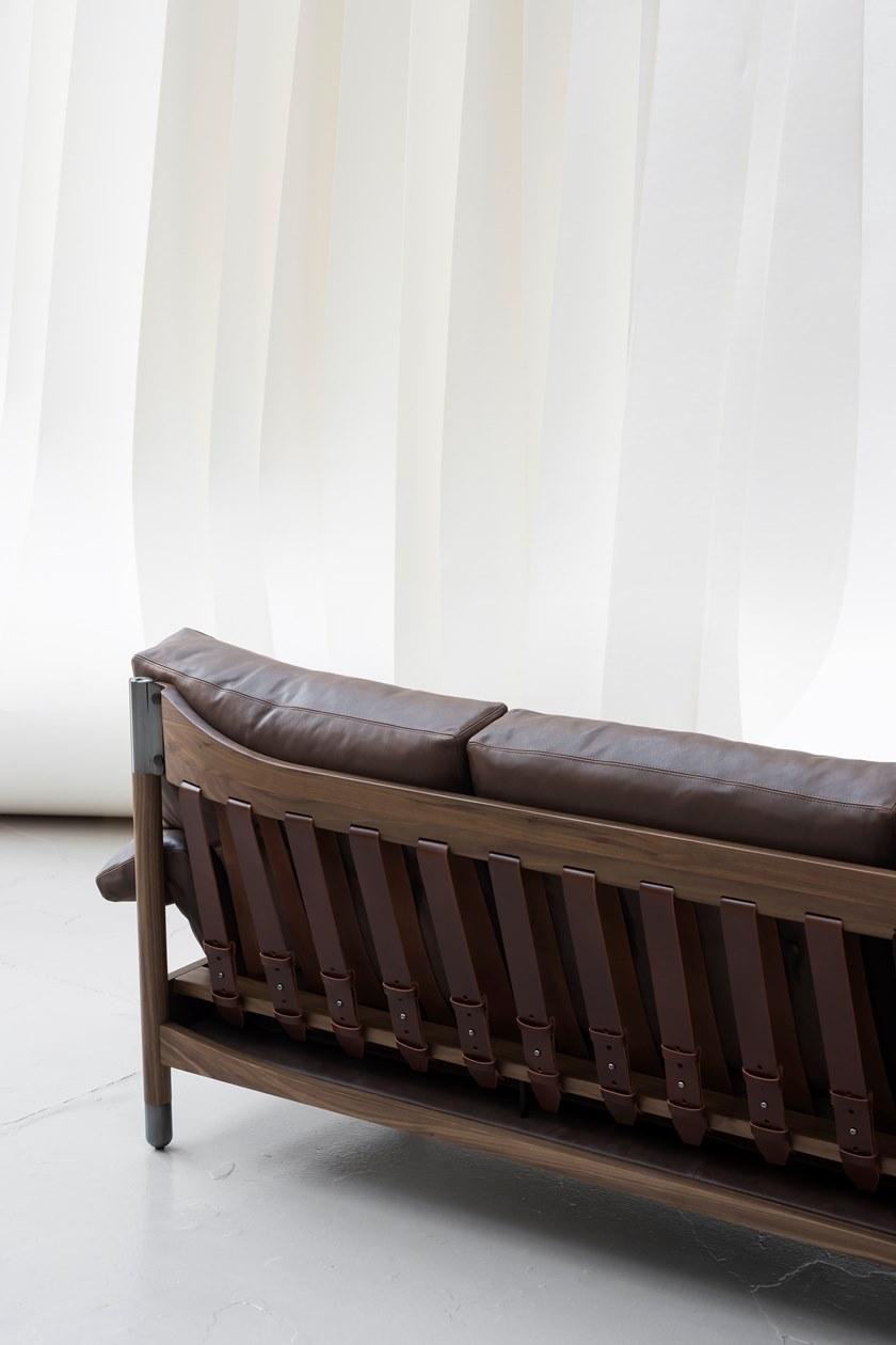 Customizable Tacchini Sella Sofa Designed by Carlo de Carli In New Condition For Sale In New York, NY