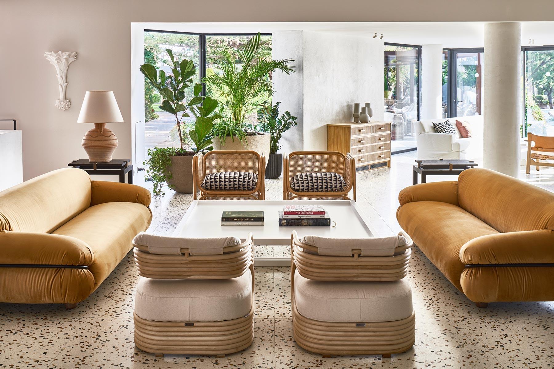 Maßgefertigtes Tacchini Sesann-Sofa, entworfen von Gianfranco Frattini  im Angebot 5