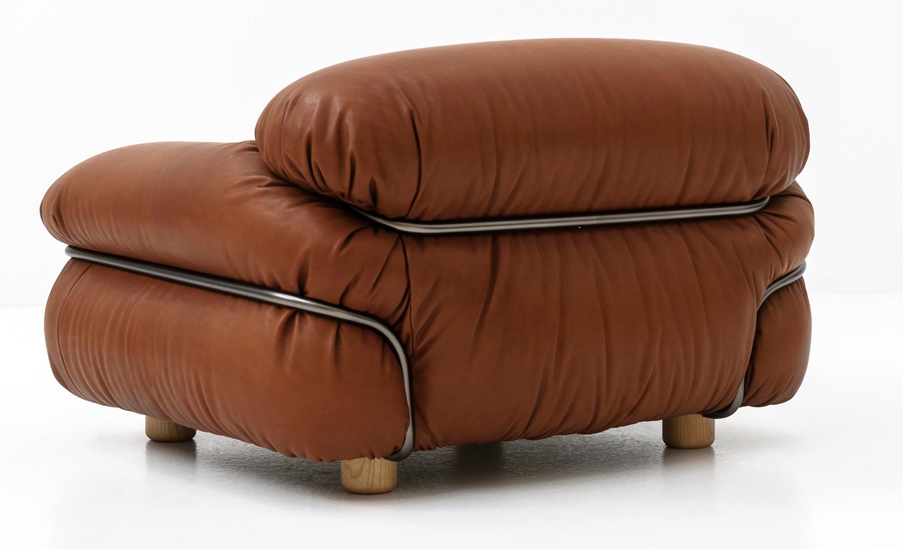 Maßgefertigtes Tacchini Sesann-Sofa, entworfen von Gianfranco Frattini  im Zustand „Neu“ im Angebot in New York, NY