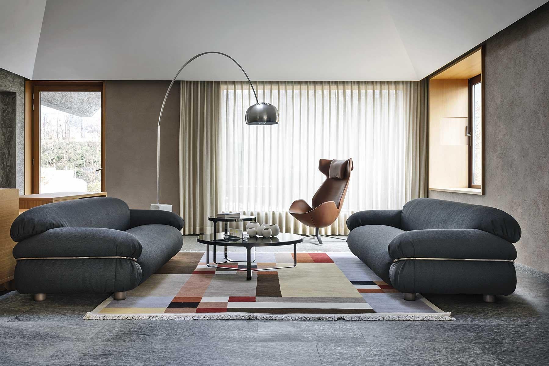 Anpassbares Tacchini Sesann-Sofa, entworfen von Gianfranco Frattini  (Italienisch) im Angebot