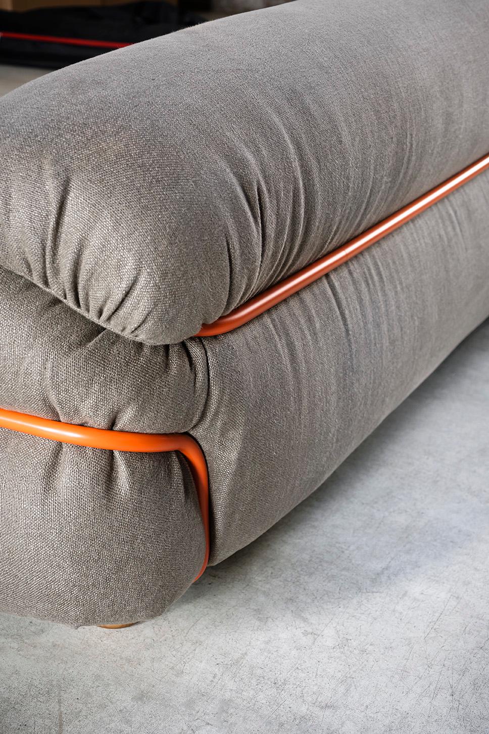 Contemporary Tacchini Sesann Three-Seater Sofa in Orange Fabric by Gianfranco Frattini
