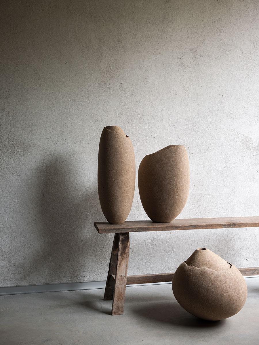 Tacchini Set of Three Brown Mantiqueira Vases Designed by Domingos Tótora For Sale 1