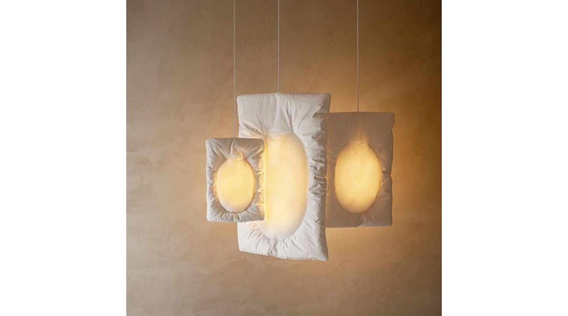 Fibra naturale Set di tre lampade a sospensione Tacchini Lunar di Faye Toogood in vendita