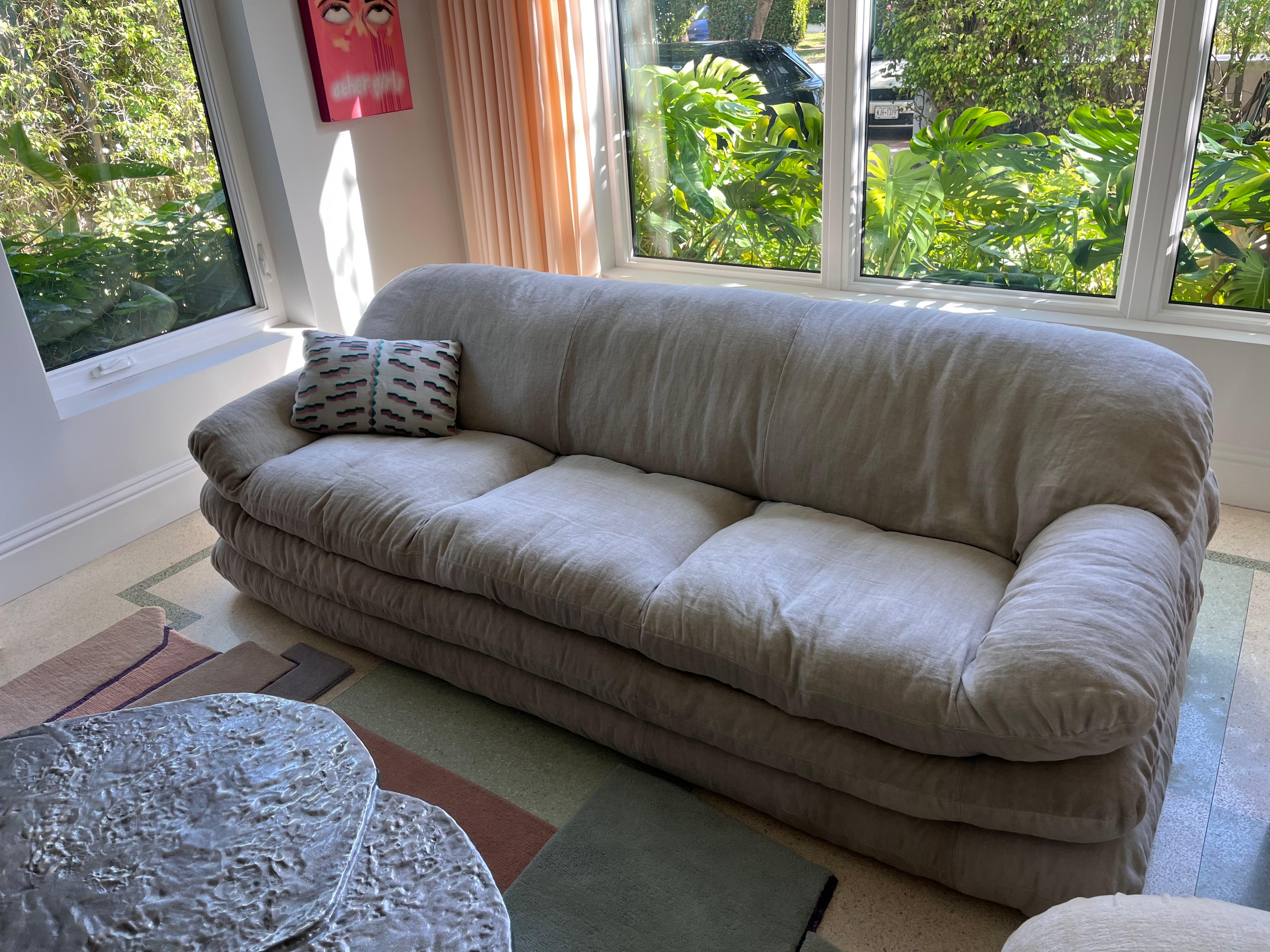 Tacchini Solar Sofa von Faye Toogood in STOCK im Angebot 4