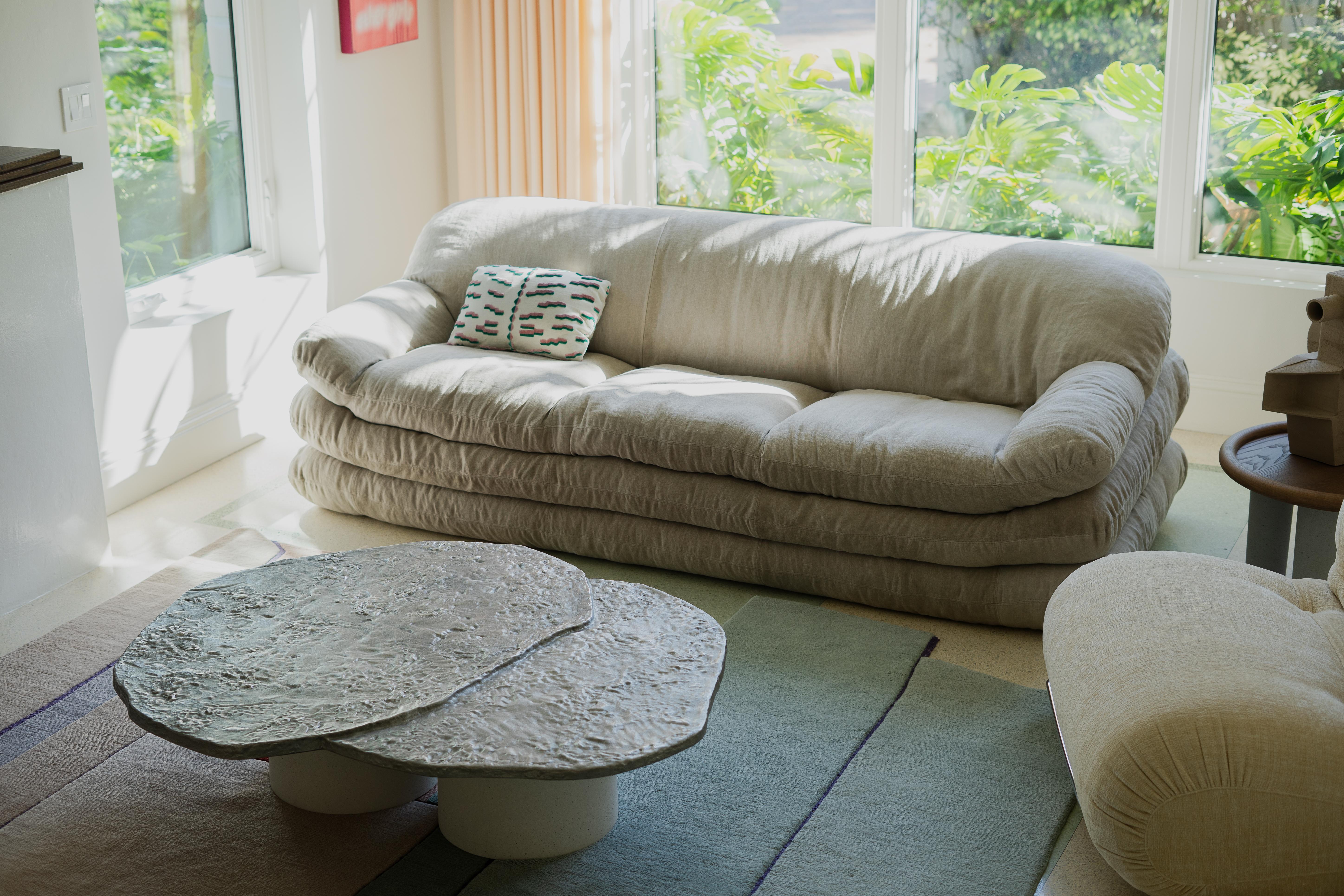 Tacchini Solar Sofa von Faye Toogood in STOCK im Angebot 1