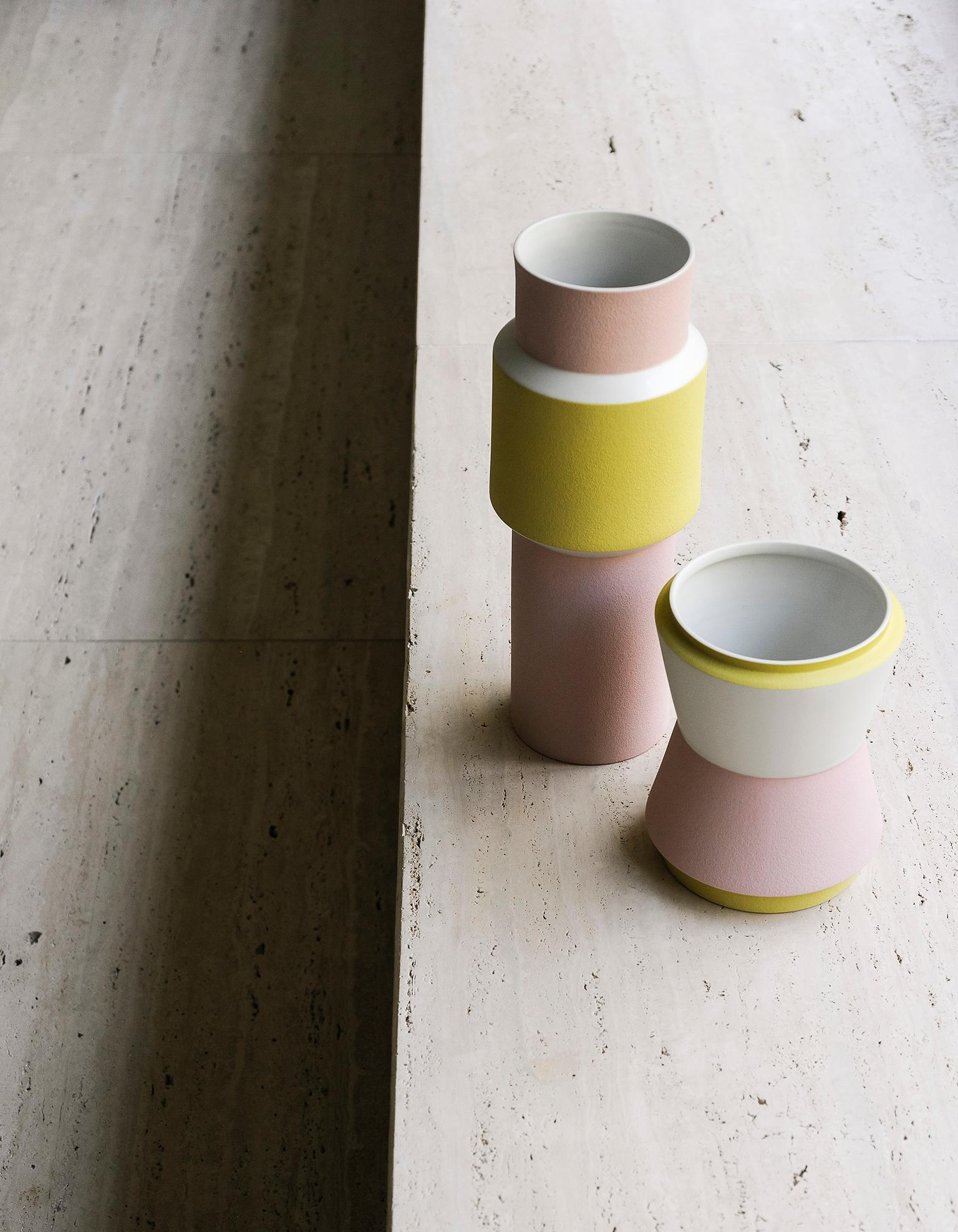 A shape and a material that represent classical, almost primordial elements of design objects: the porcelain pot. Maria Gabriella Zecca’s Vasum design arose by developing and overlaying elementary geometrical shapes: each portion features a colour,