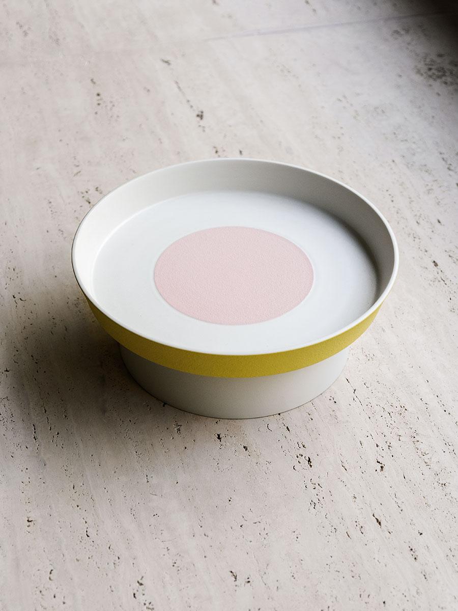 Tacchini Vasum Porcelain Pot Designed by Maria Gabriella Zecca In New Condition In New York, NY