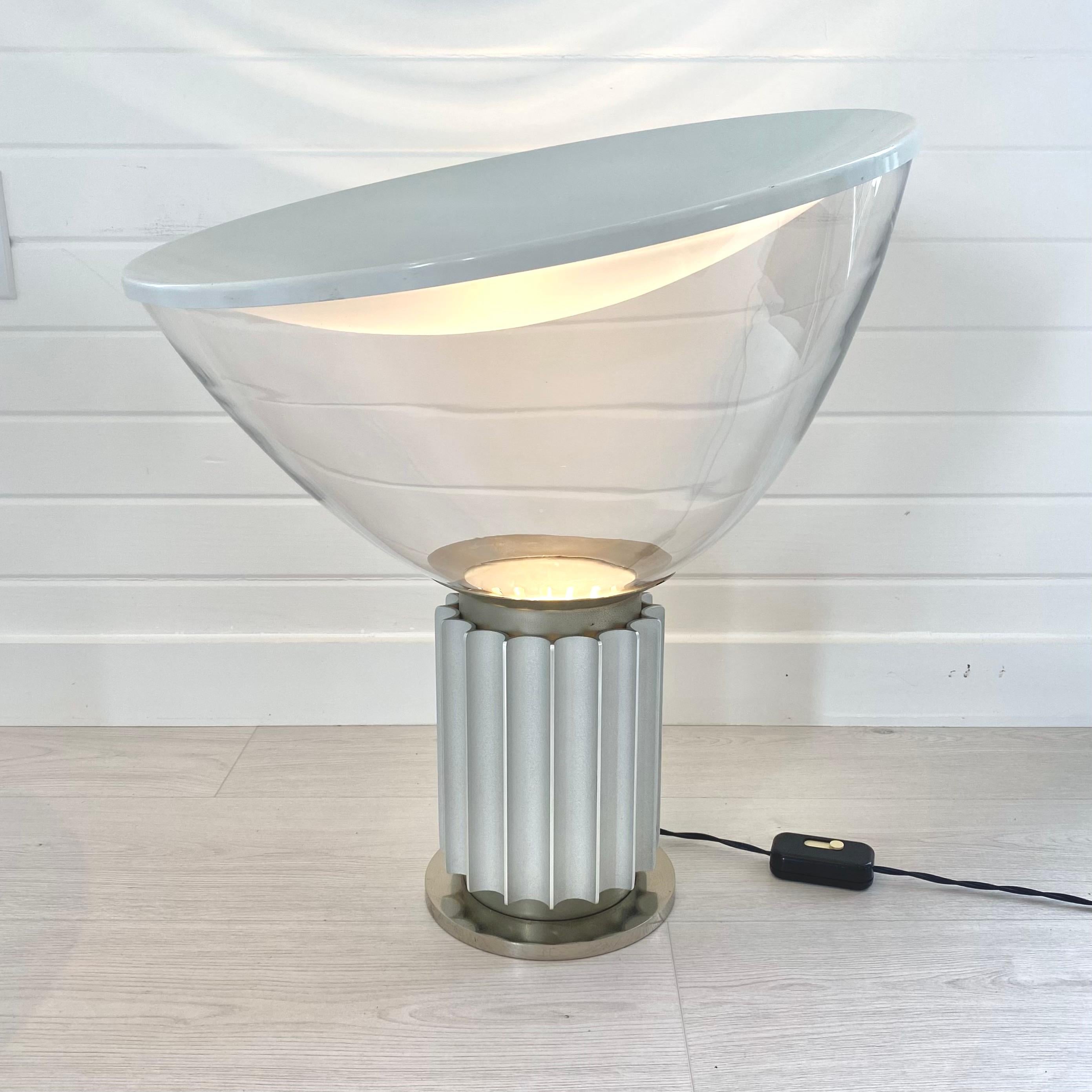 Lámparas de mesa Taccia de Achille Castiglioni, años 60 Italia en Bueno estado para la venta en Los Angeles, CA
