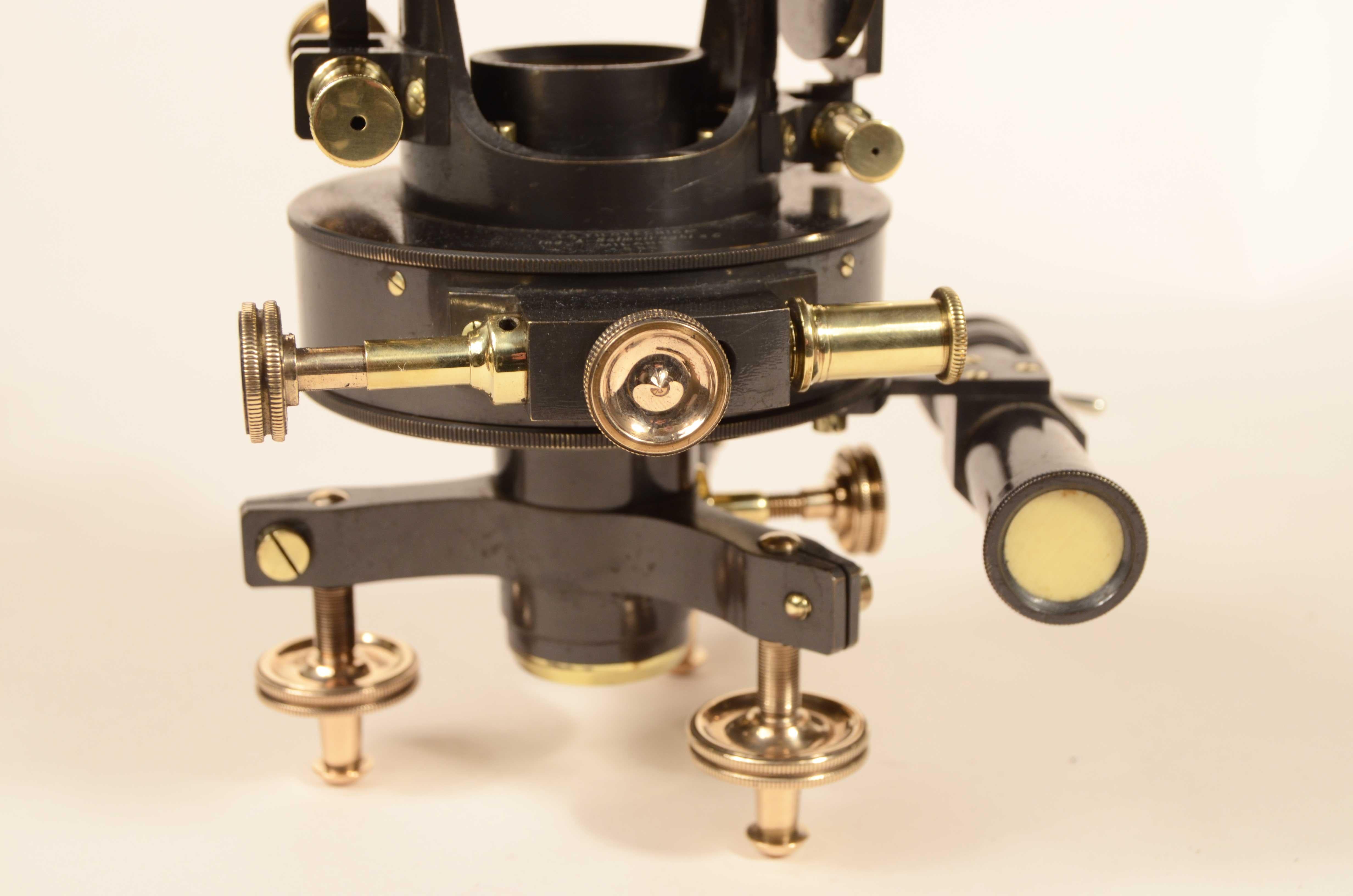 Tachéomètre modèle Soldati fin 19ème siècle signé La Filotecnica Milano en vente 11