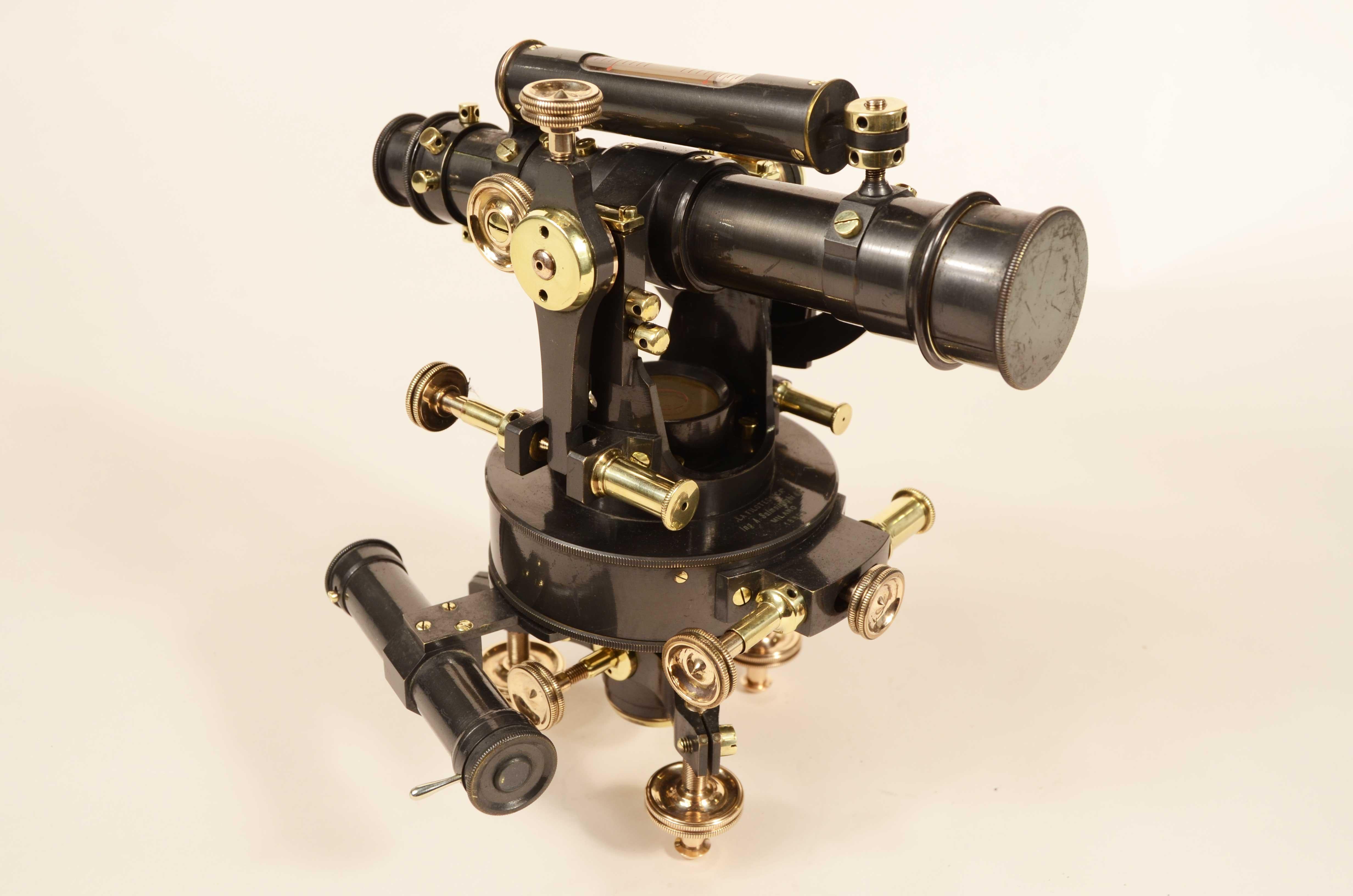 Tachéomètre modèle Soldati fin 19ème siècle signé La Filotecnica Milano en vente 13