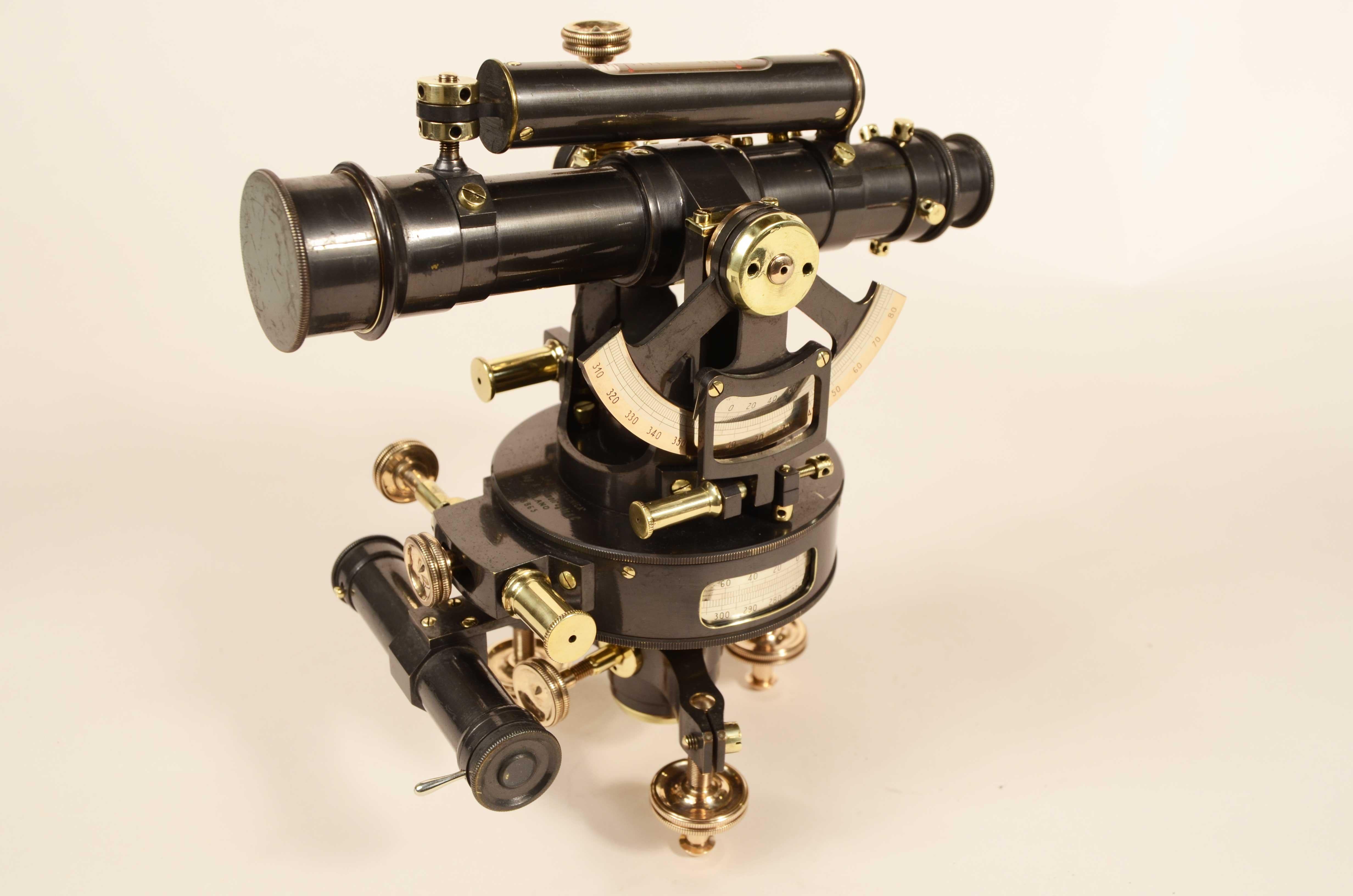 Tachéomètre modèle Soldati fin 19ème siècle signé La Filotecnica Milano en vente 14