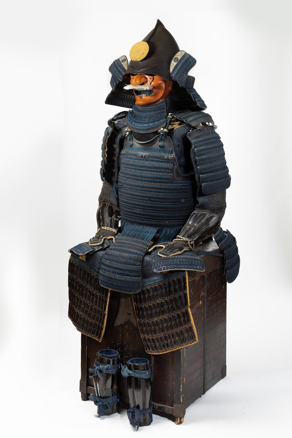 Tachi-dō Tosei Gusoku Samurai Armor with Momonari Type Helmet 2