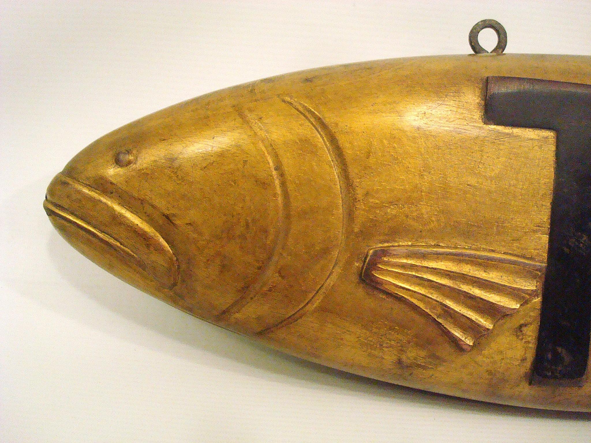 Americano Insegna folkloristica in legno di Tackle Fish Store Teade. Caccia Pesca Cabine.  USA 1930 in vendita