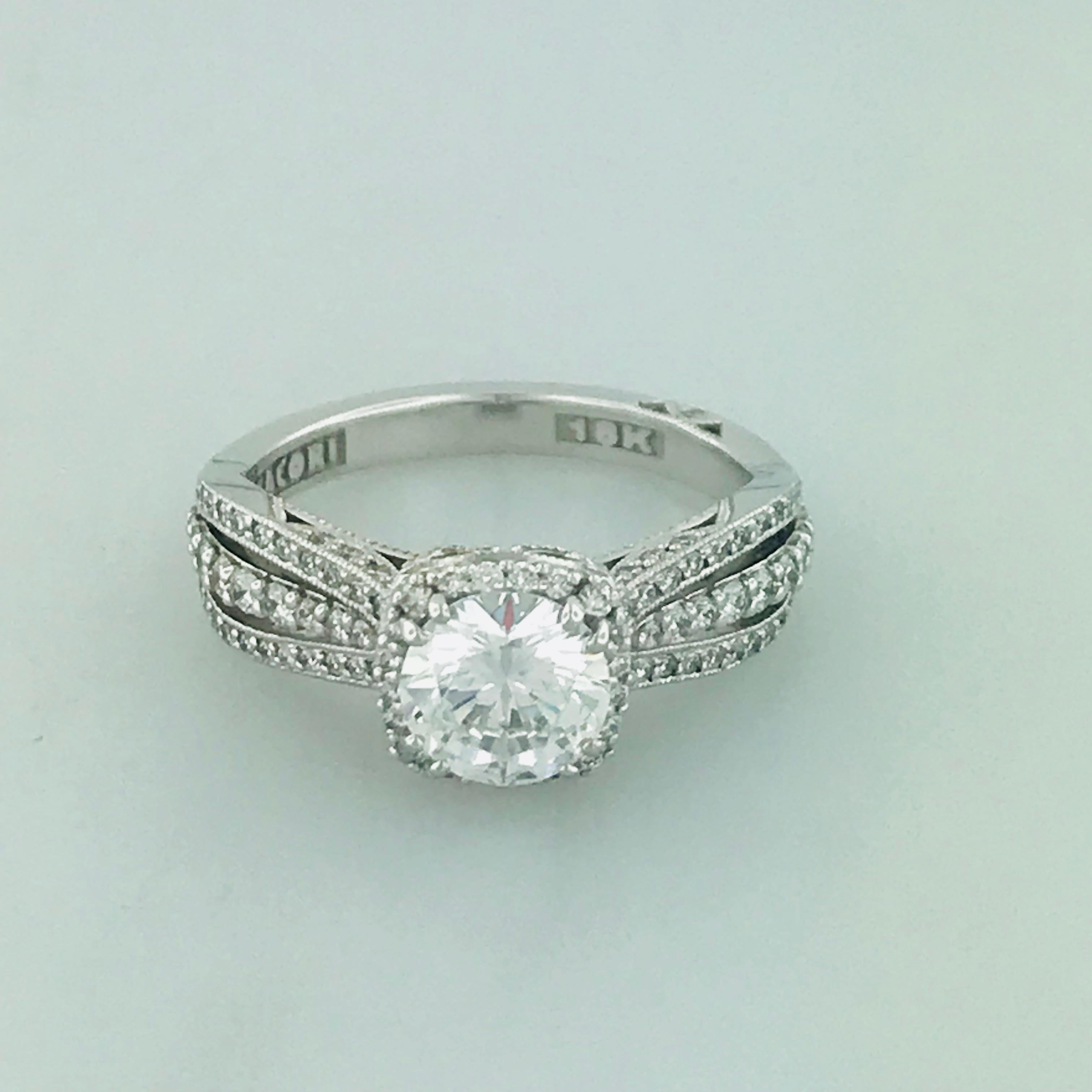 Tacori 1 Carat GIA Certified Round Diamond 18 Karat Gold Halo Engagement Ring For Sale 1