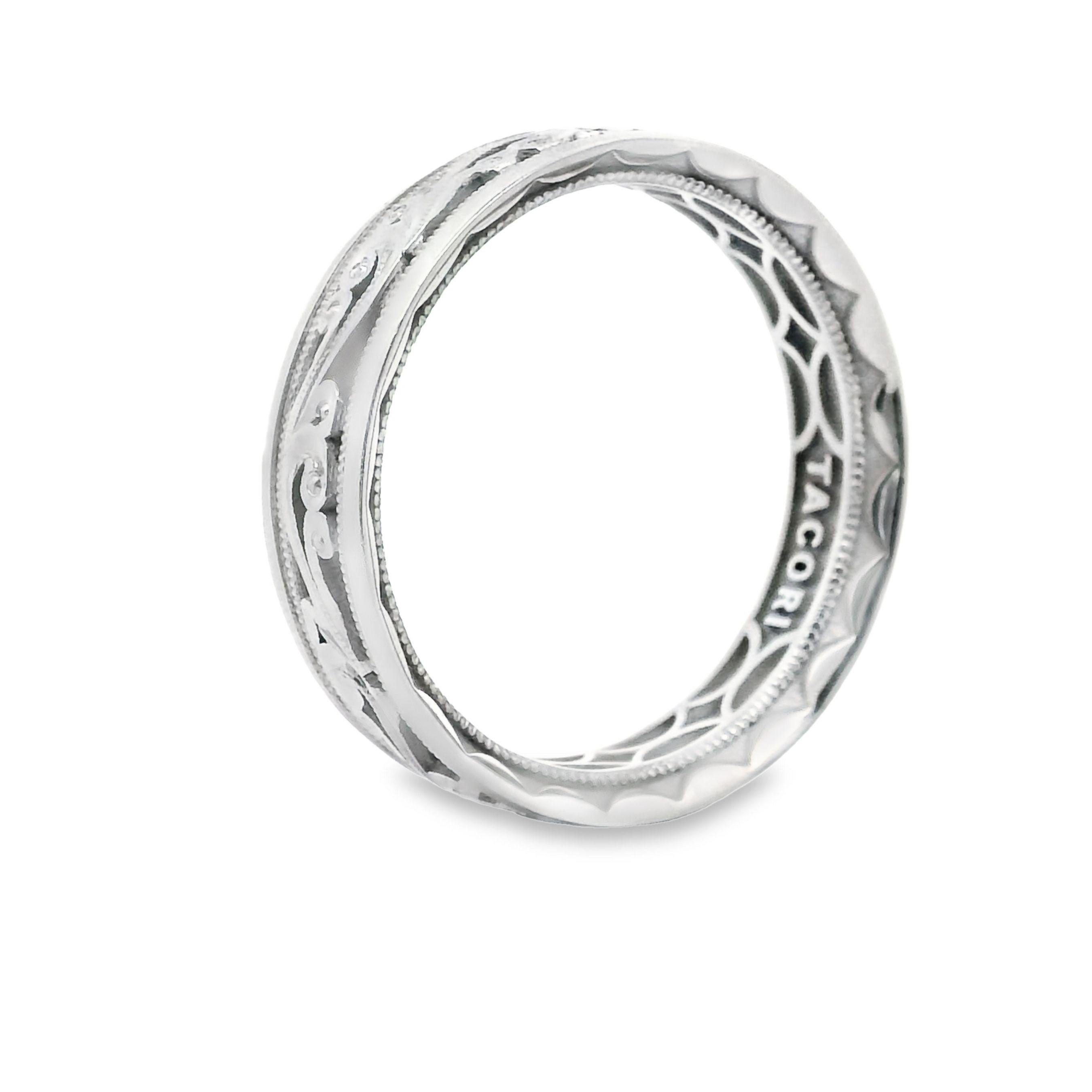Tacori 104-6W Men's Wedding Band 18K White Gold Brushed Finish Filigree 6mm In New Condition For Sale In Old Tappan, NJ
