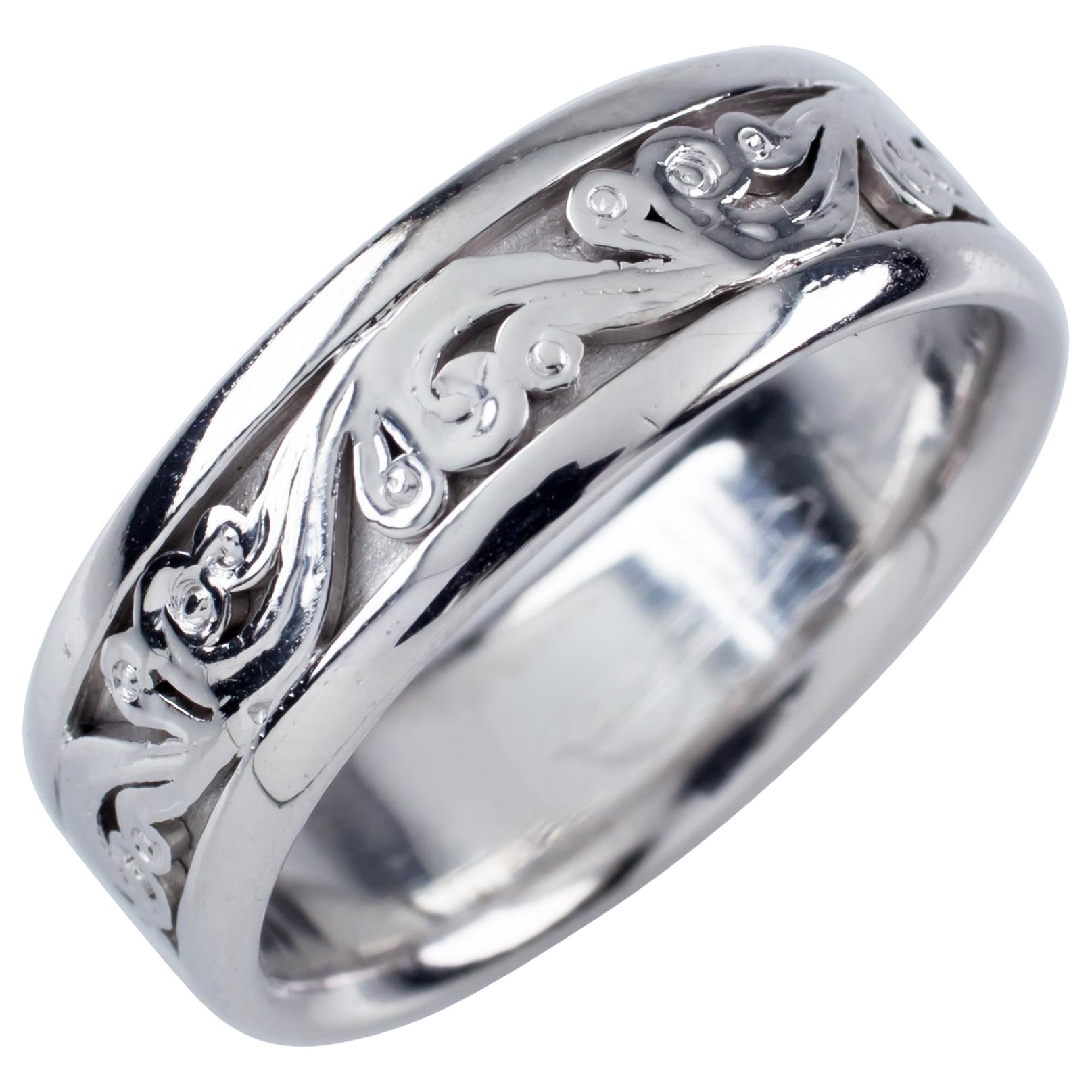 Tacori 18 Karat White Gold Polished Milgrain Floral Scroll Wedding Band For  Sale at 1stDibs