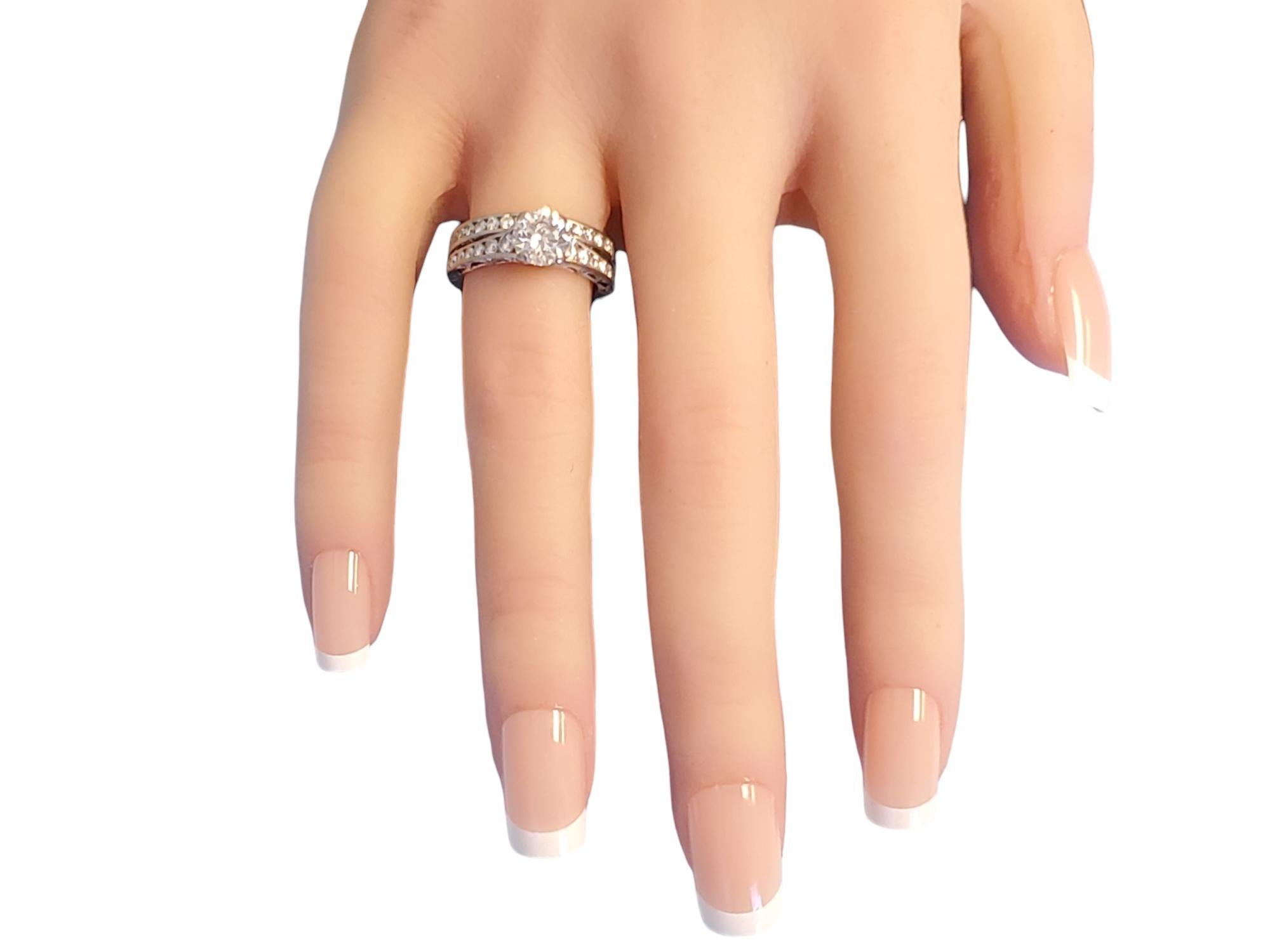 Tacori, bague de fiançailles et alliance en or blanc 18 carats avec diamants de 2,15 ctw en vente 4
