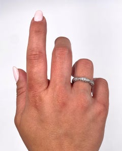 Tacori 2578 Bague éternelle en or blanc 18K style ruban avec diamants 0.87 carat