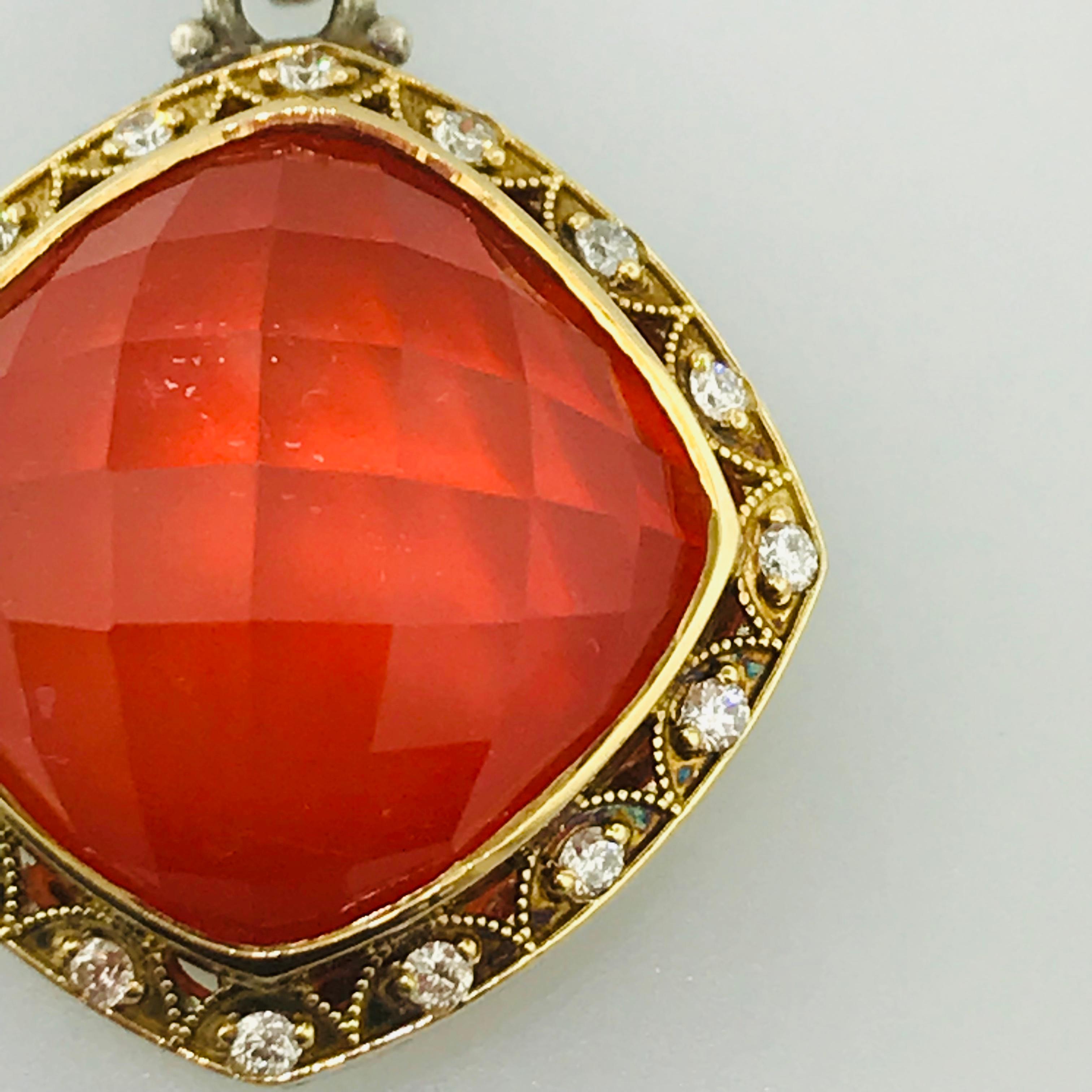 This Tacori diamond & red onyx and quartz pendant enhancer is a Tacori original. The pendant comes with a Tacori jewelry pouch, the Tacori 18K 925 