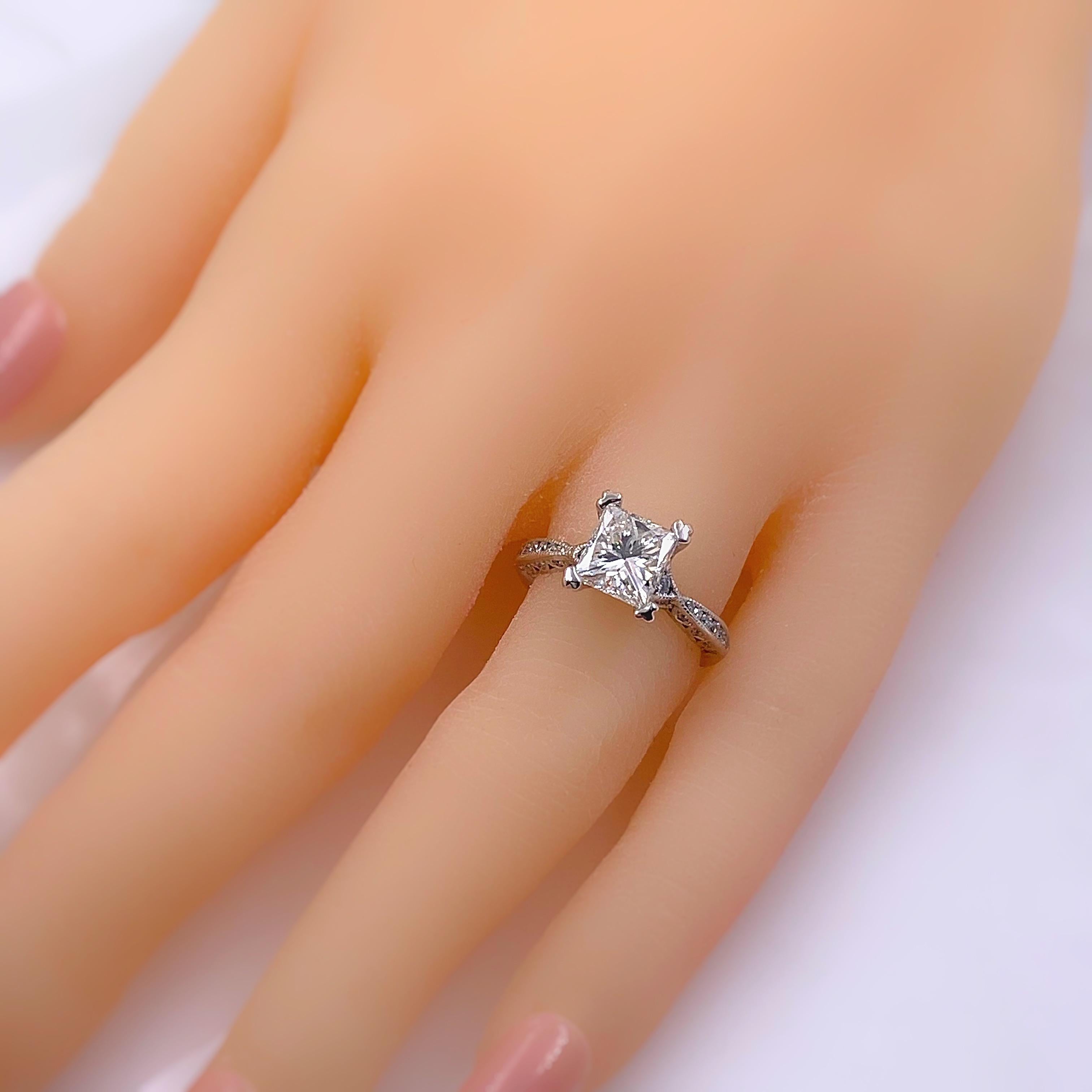 Tacori Crescent Princess Diamond 1.81 Carat 18 Karat White Gold Ring GIA In Excellent Condition In San Diego, CA