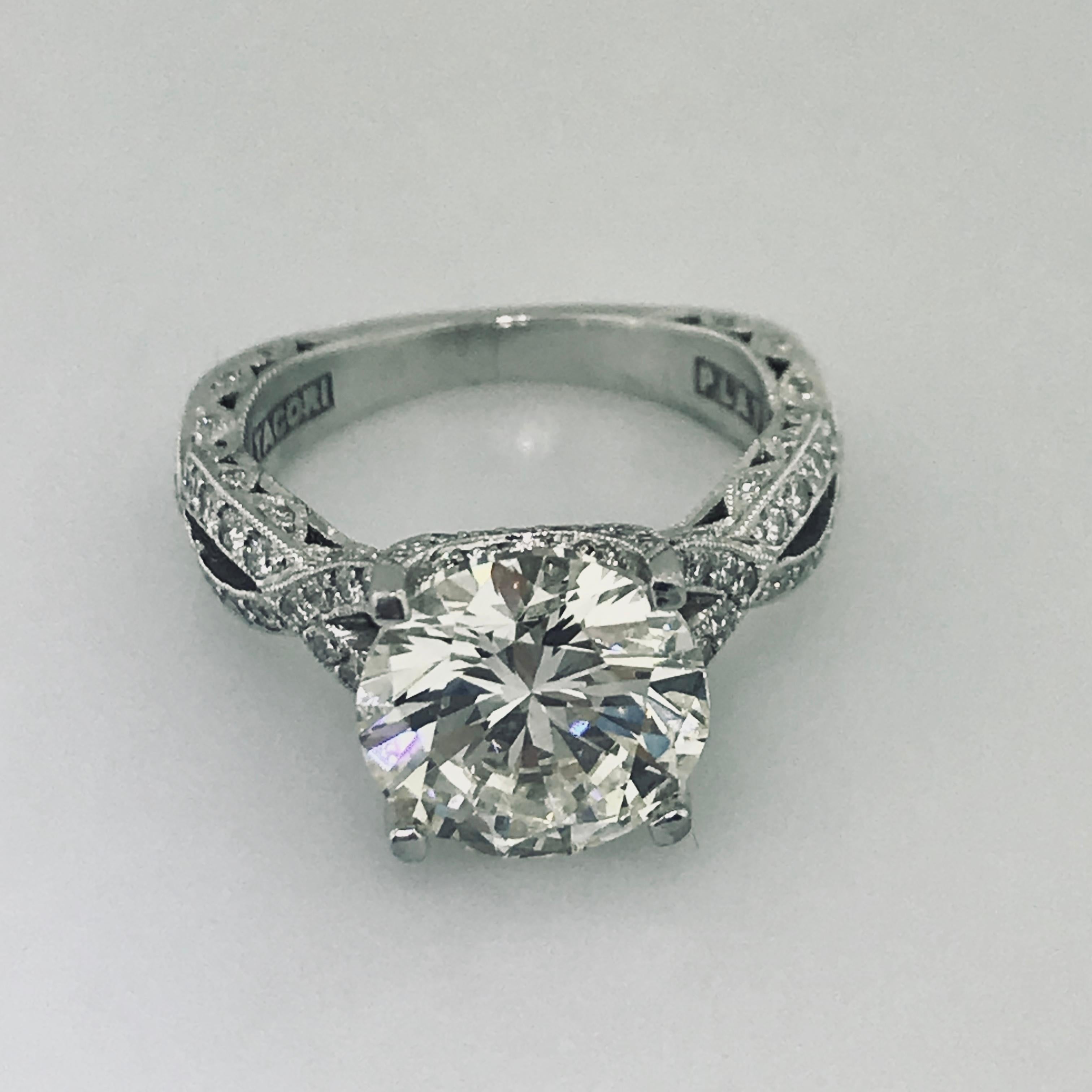 Tacori Verlobungsring, Diamant Royal T GIA 4 Karat, runder Brillant Platin (Kunsthandwerker*in) im Angebot