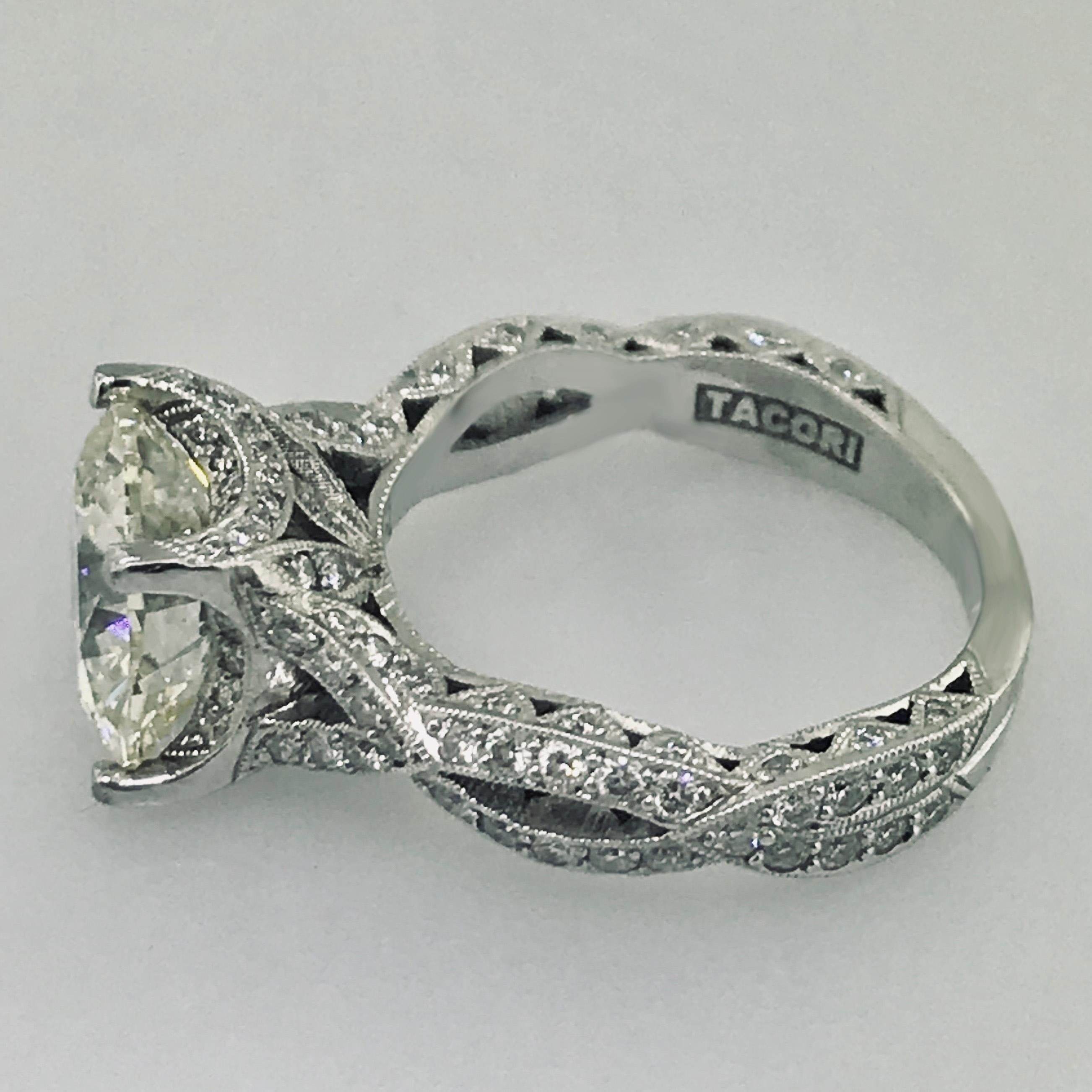 Tacori Verlobungsring, Diamant Royal T GIA 4 Karat, runder Brillant Platin (Rundschliff) im Angebot