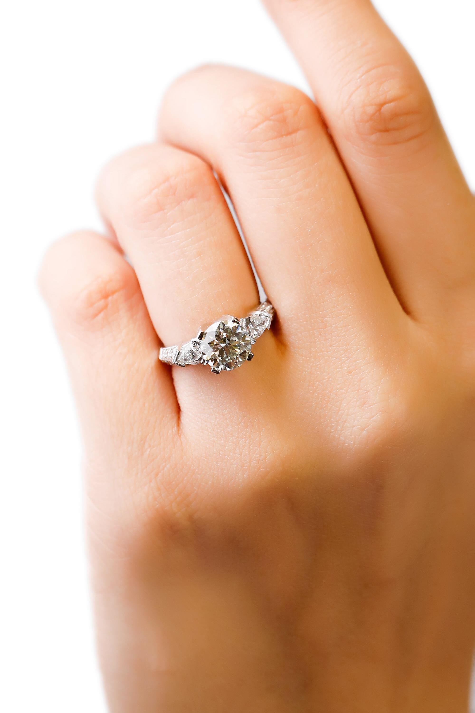 Tacori Platin 3 Karat runder birnenförmiger Diamant-Hochzeitsring im Zustand „Neu“ im Angebot in New York, NY