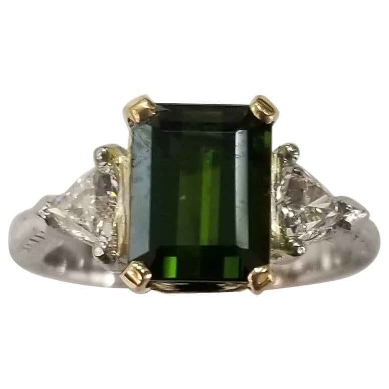 "Tacori" Platinum Ring with Beautiful Green Tourmaline and 2 Diamonds on a Side