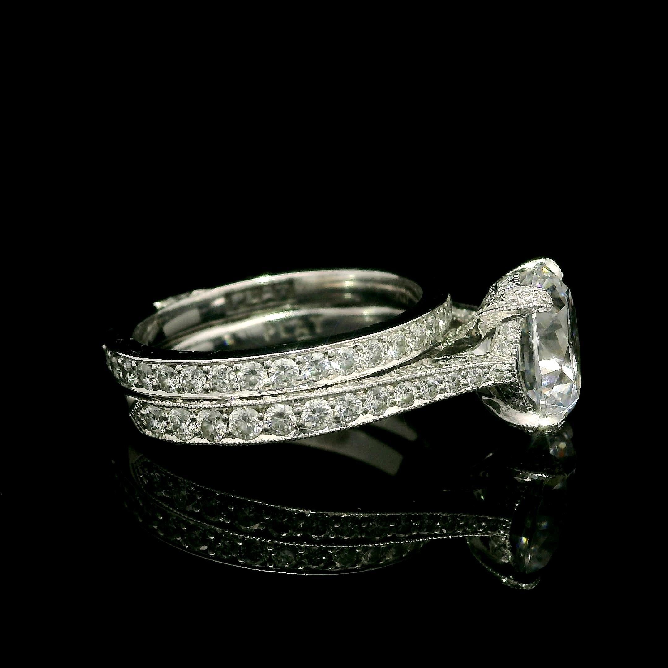 Tacori Platin Zirkonia & Diamant Classic Crescent Verlobungsring Hochzeit Band im Zustand „Hervorragend“ in Montclair, NJ