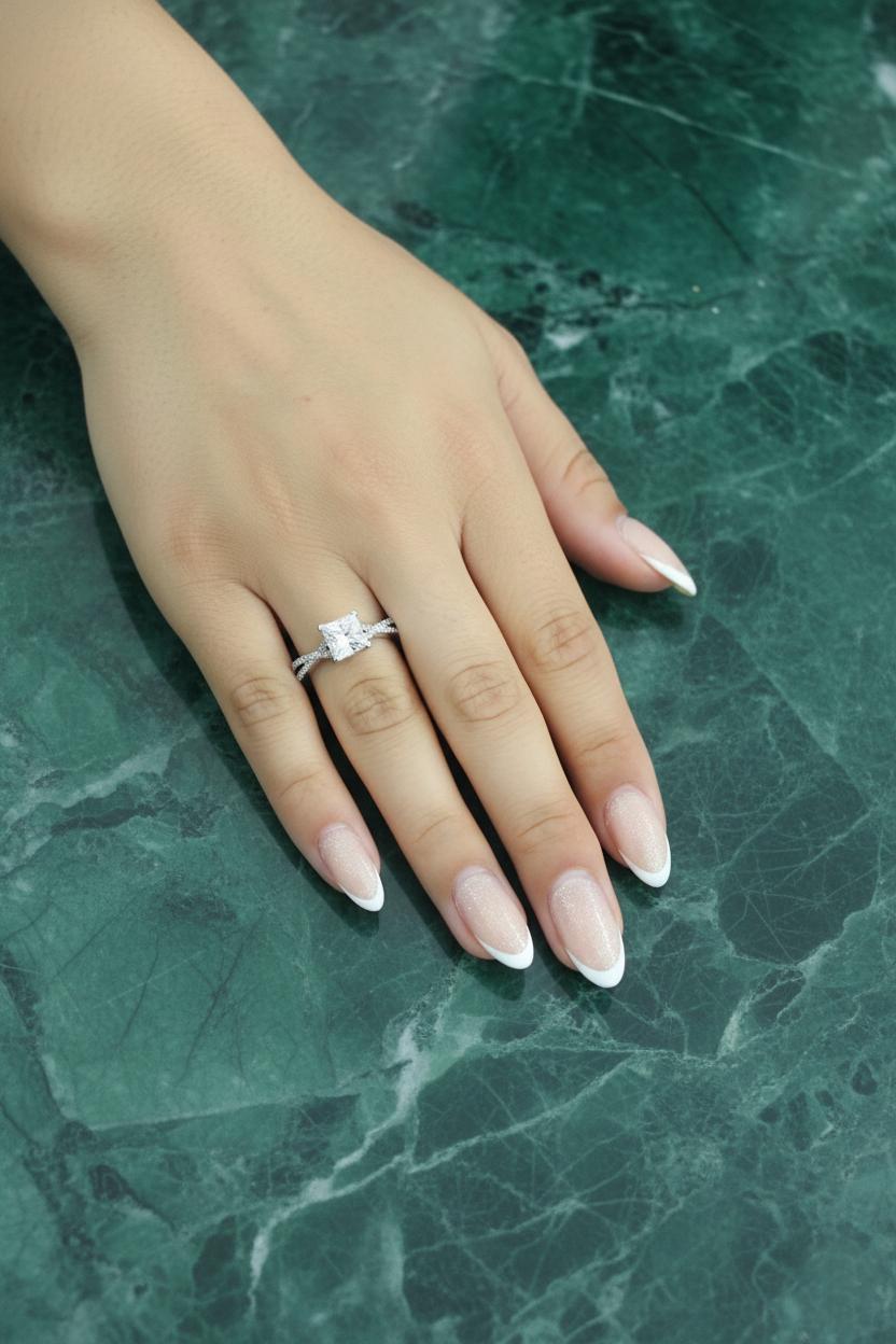 Tacori Anillo de compromiso de diamantes talla princesa en oro blanco de 18 quilates Corte princesa en venta