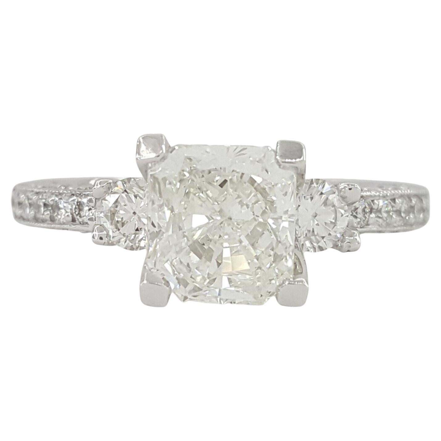 Tacori Radiant Cut Diamond 3-Stone Platinum Engagement Ring For Sale