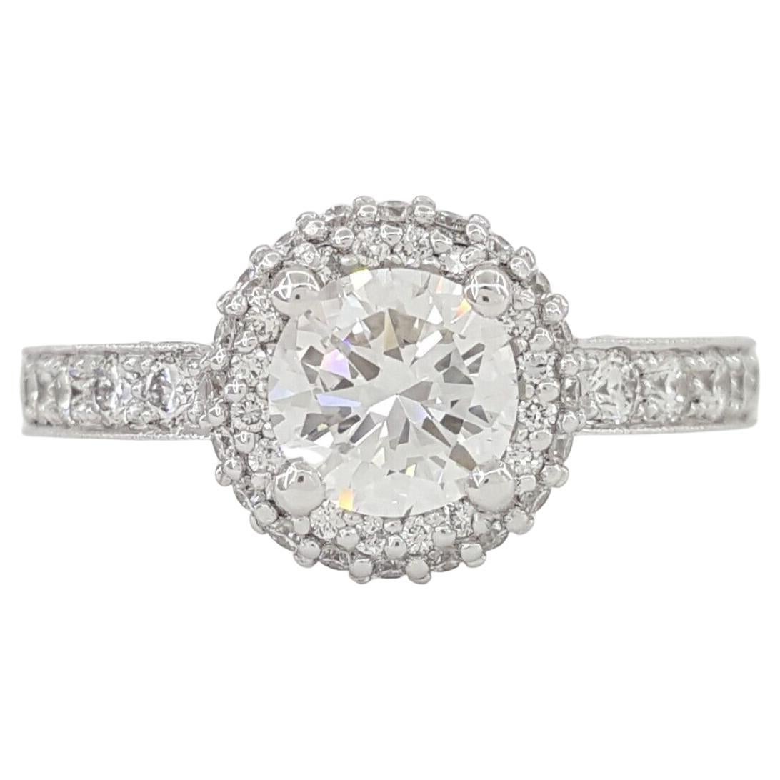 TACORI 1.58 ct Total Weight Round Diamond Halo Engagement Ring Model Blooming Beauties HT2520RD6 18k White Gold



The ring weighs 4.6 grams, size 6.5, the center stone a 0.90 ct Natural Round Diamond, E in color, VS1 in clarity, measuring 6.14 x