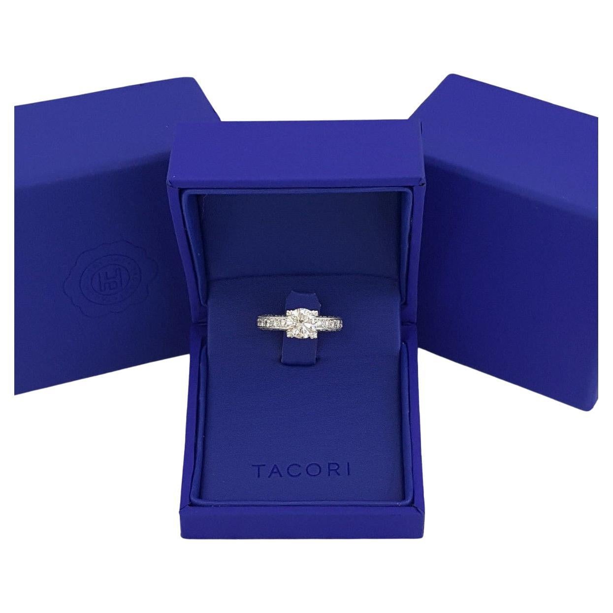 Modern Tacori Round Brilliant Cut Platinum Engagement Ring For Sale
