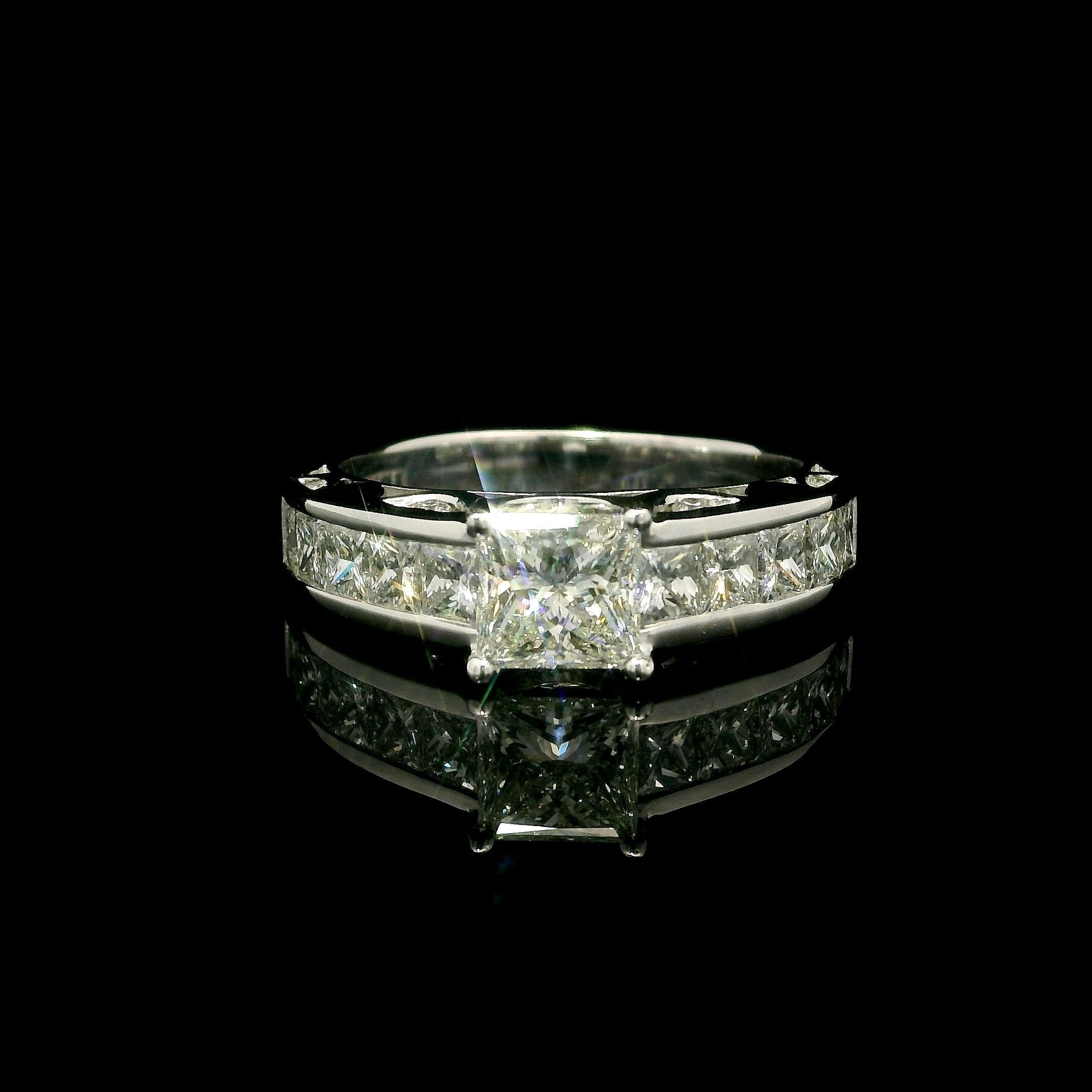 Tacori Solid 18k White Gold GIA 2.63ctw Princess Cut Diamond Engagement Ring For Sale 8