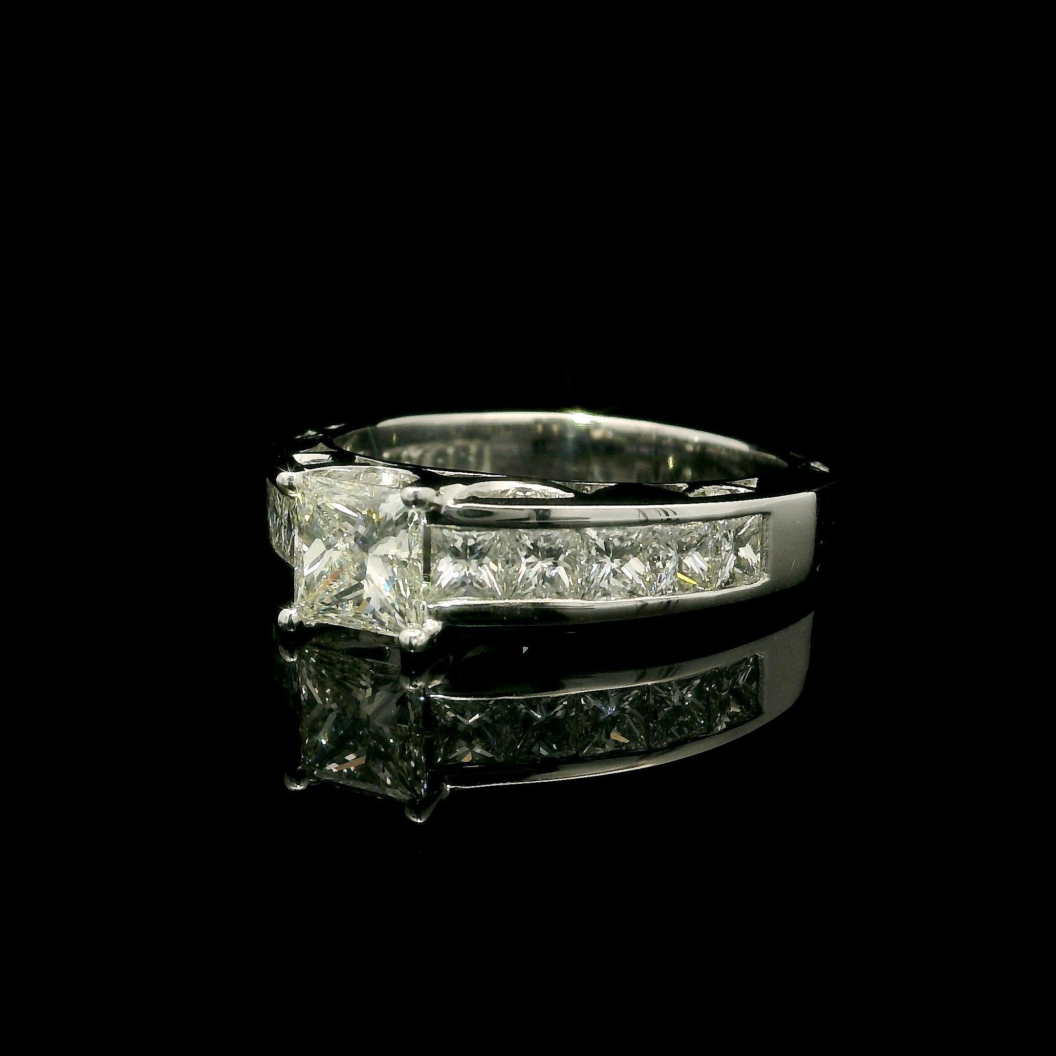 Tacori Solid 18k White Gold GIA 2.63ctw Princess Cut Diamond Engagement Ring In Excellent Condition For Sale In Montclair, NJ
