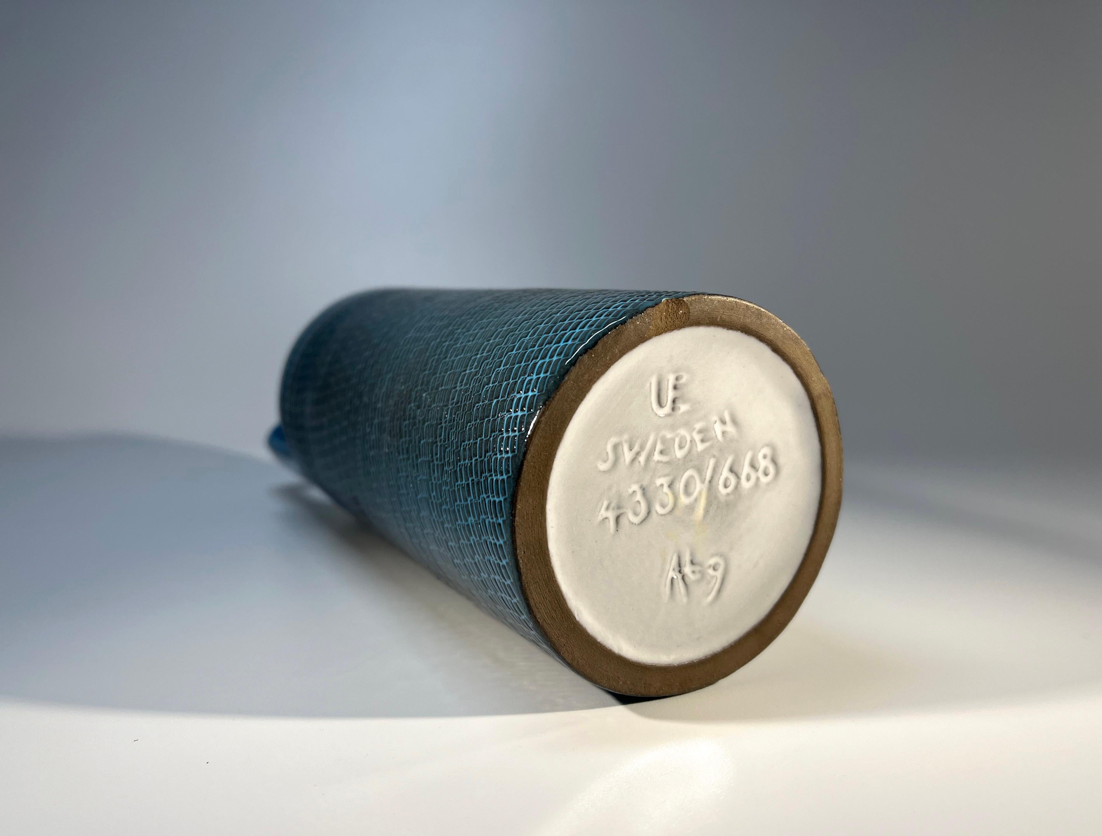 Tactile, Türkis Bris Series Steingutvase, Ingrid Atterberg, Upsala-Ekeby, Tactile im Angebot 2