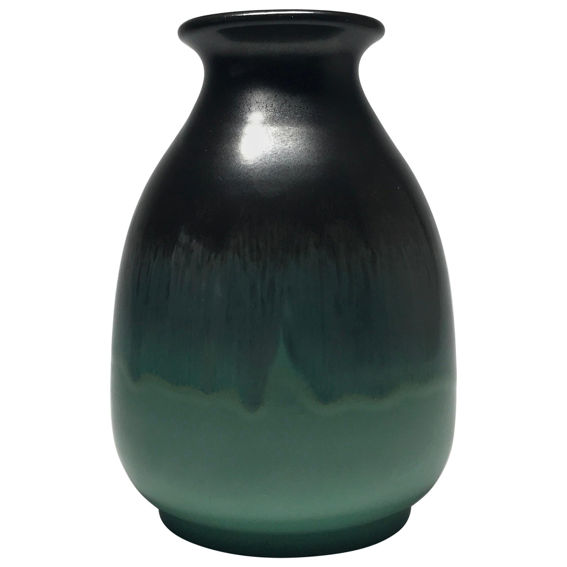 Tactile, Understated Stoneware Glazed Vase Vicke Lindstrand, Upsala Ekeby