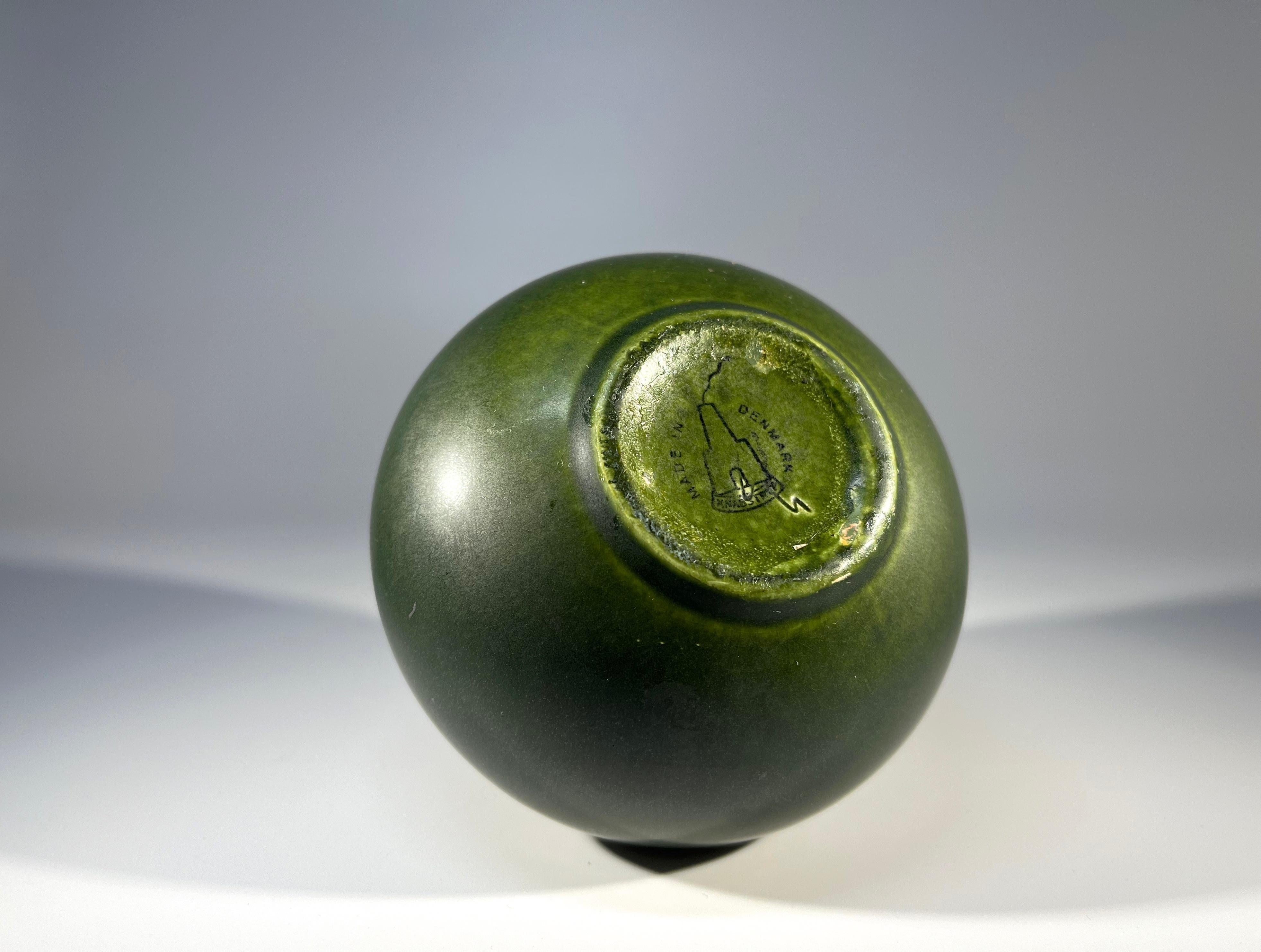 Mid-20th Century Tactile, Understated Vase By Dietlinde Hein, Knabstrup, Denmark. c1960