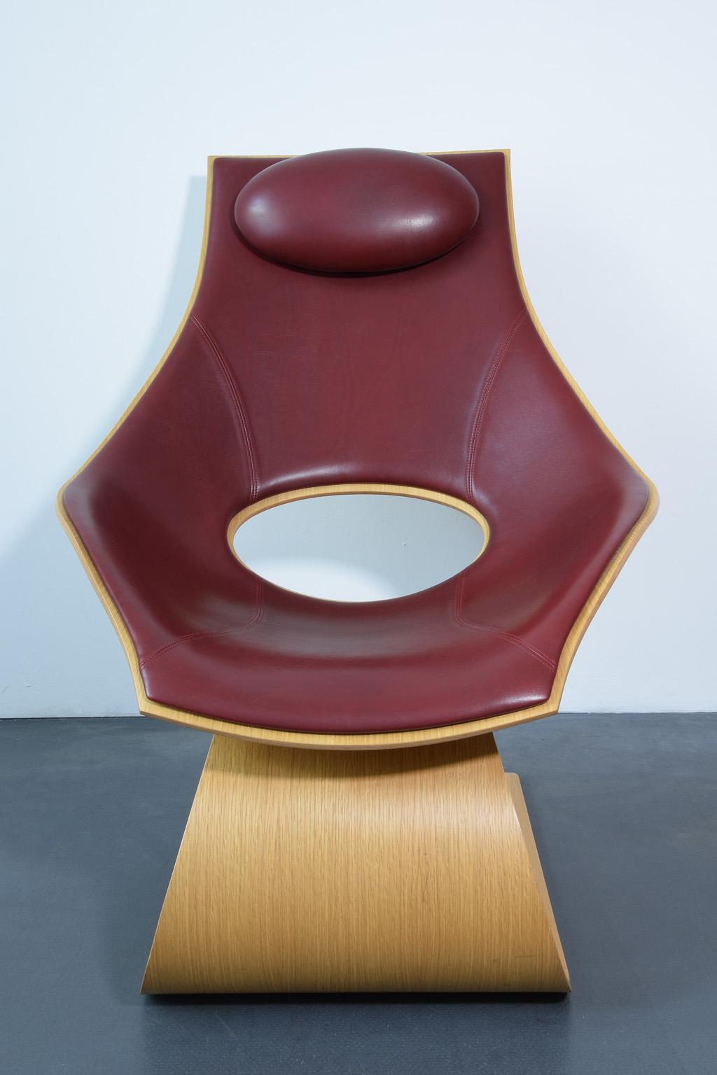 Contemporary Tadao Ando Dream Chair TA 001 Oak Front Upholstered Bordeaux, Carl Hansen & Søn For Sale
