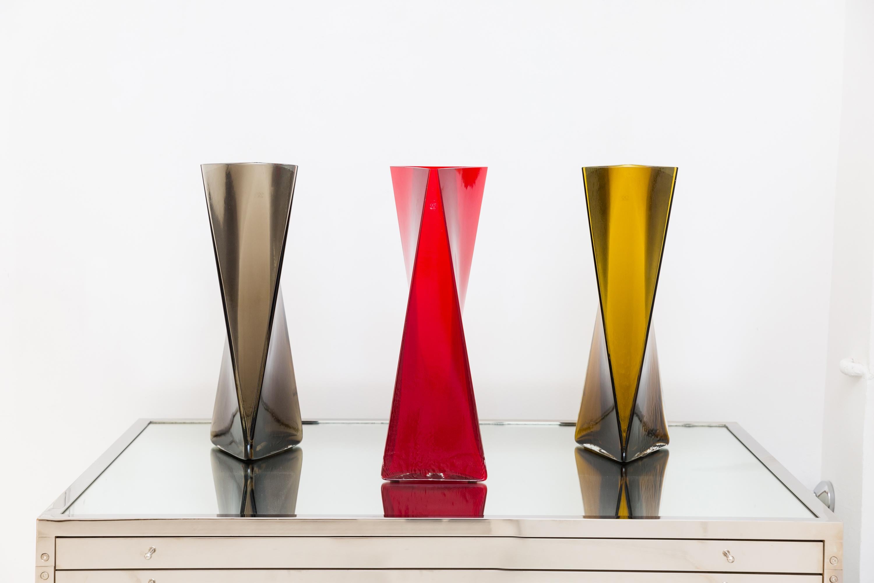 Three Vases, Té, Talpa Et Rosso Trasparente, 2011
An amazing, iconic set of three glass vases by Tadao Ando for Venini, 2011, signed and dated with certificate. Engraved under the base 90 Venini ANDO and Venini 2011 3/9 PDA and on a self-adhesive