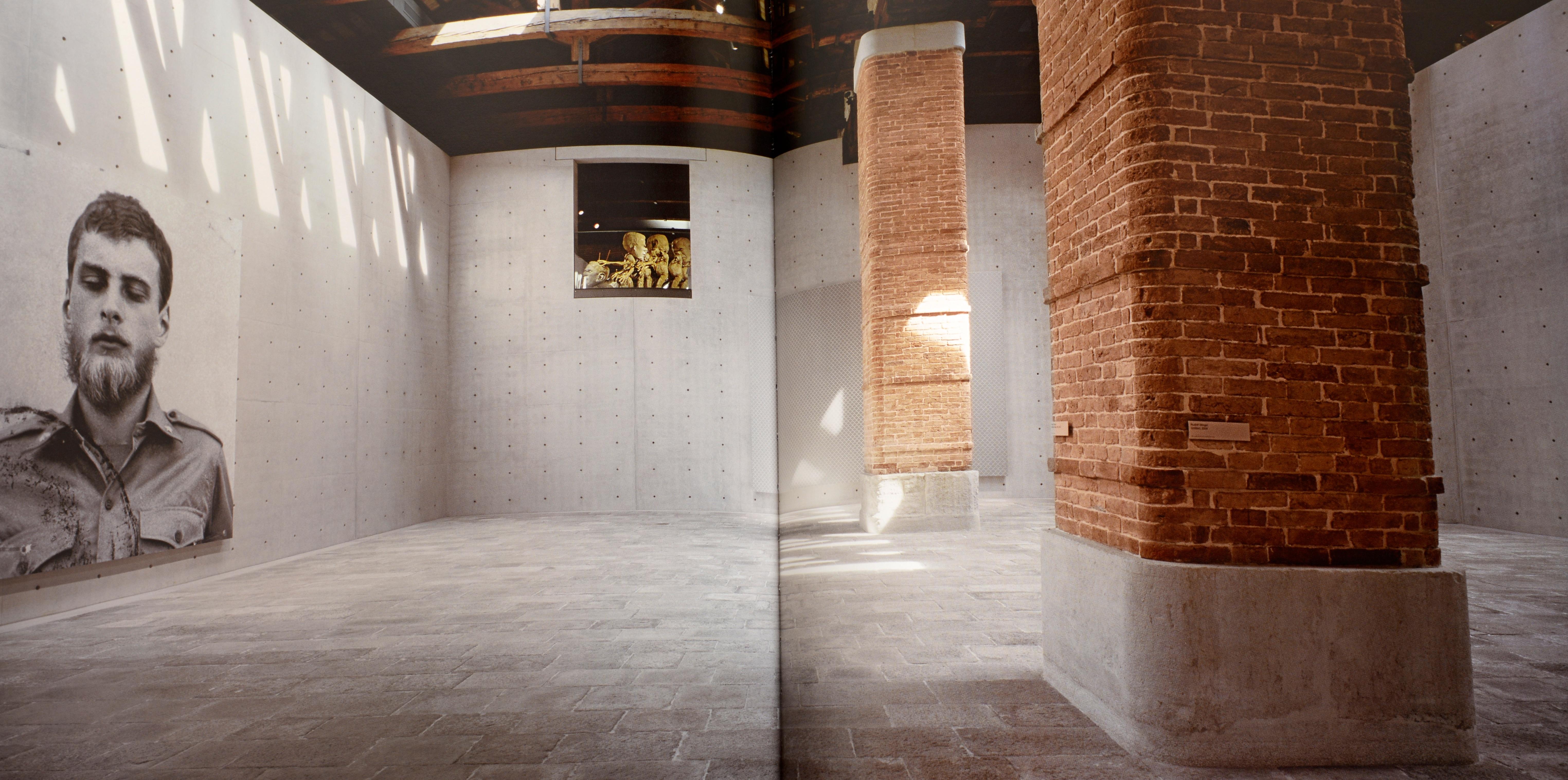 Tadao Ando Venice: Pinault Collection at the Palazzo Grassi & the Punta Della For Sale 11