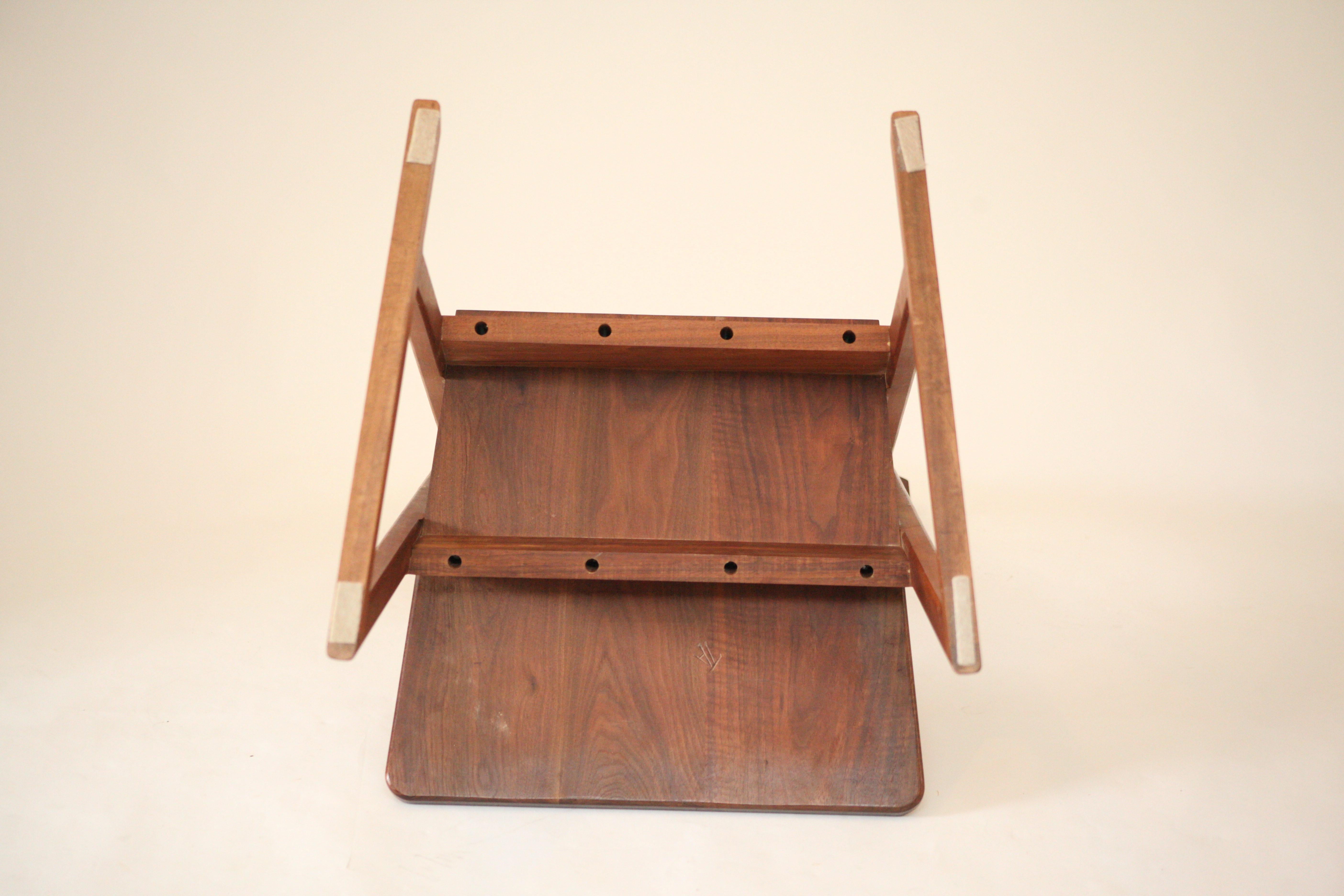 Tadao Arimoto Walnut Spindle Back Chair, 1980s im Angebot 5