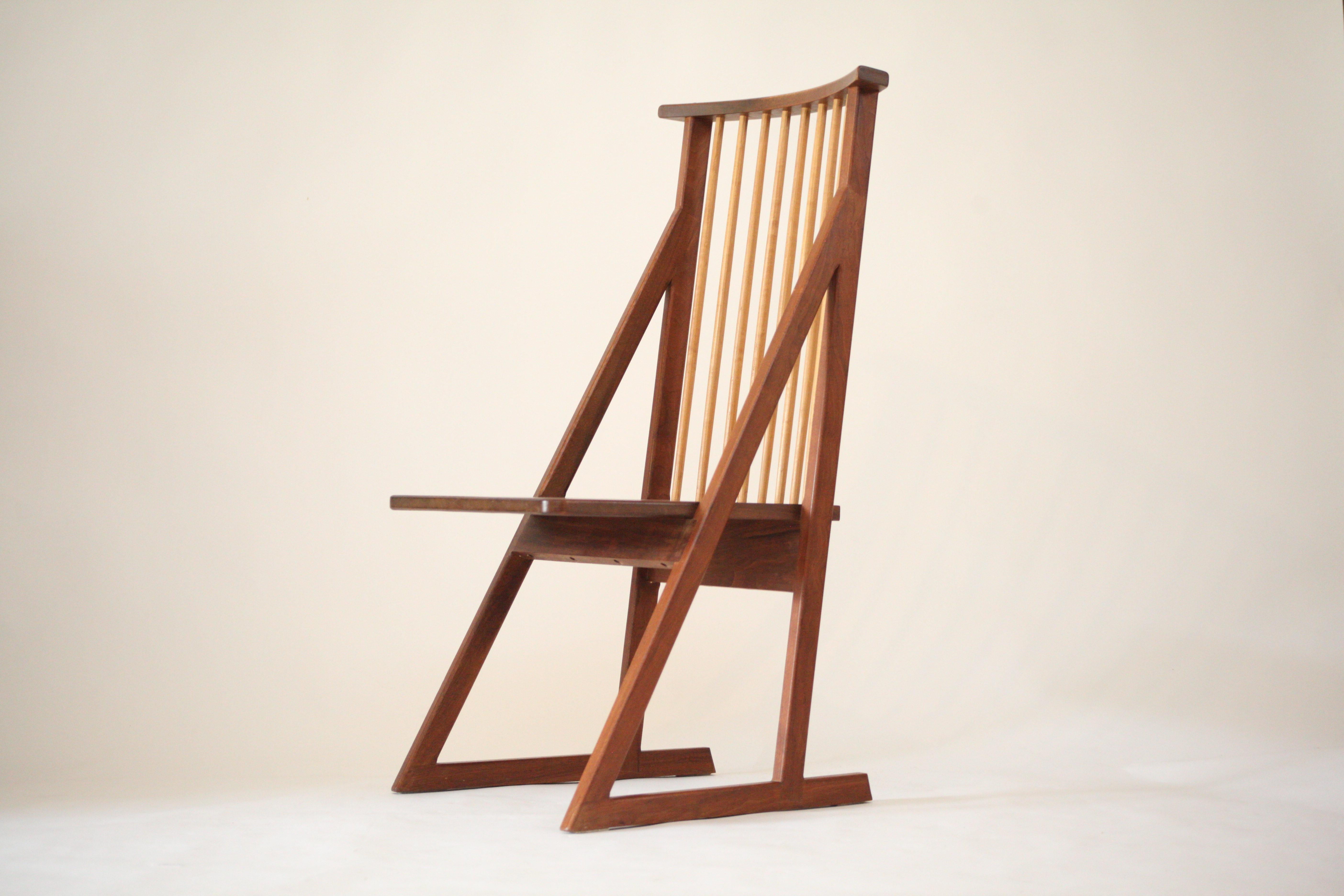 American Tadao Arimoto Walnut Spindle Back Chair, 1980s For Sale