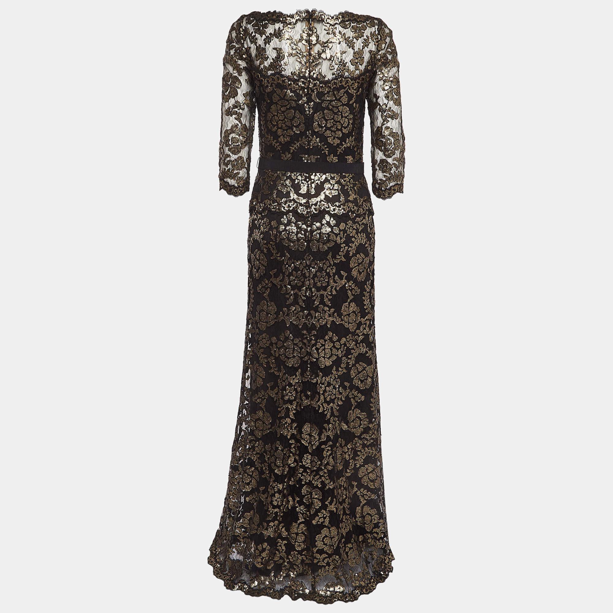The fine artistry and the feminine silhouette of this designer dress exhibit the labels impeccable craftsmanship in tailoring. It is stitched using quality materials has a good fit and can be easily styled with chic accessories open toe sandals and