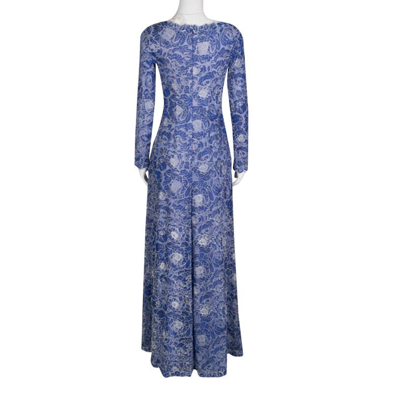 Tadashi Shoji's blue and white gown is graced with a flattering silhouette and floor-sweeping length. It's beautifully embroidered with floral patterns and has a lovely scalloped neckline. A part of the brand's Spring Summer 2015 collection, style