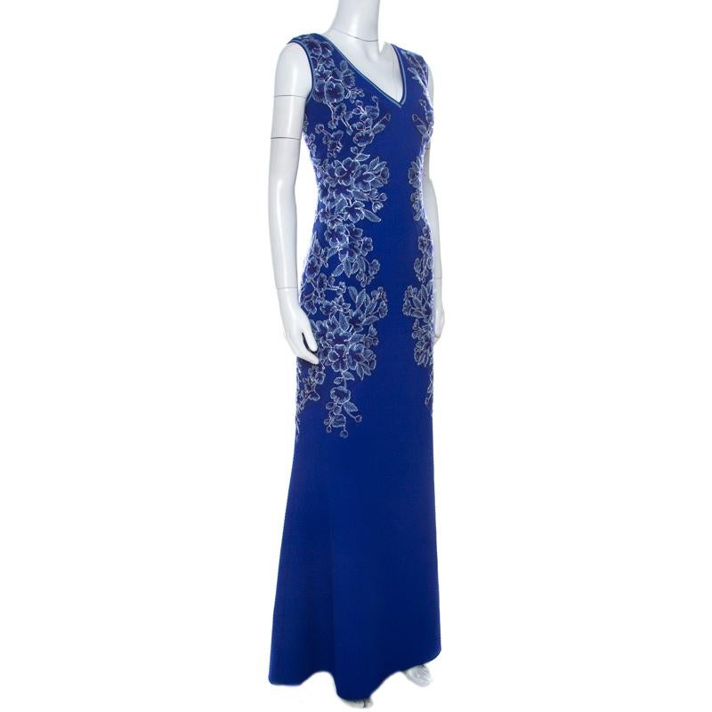 Tadashi Shoji Blaues Matelasse-Kleid mit V-Ausschnitt und bestickter Applique S im Zustand „Neu“ in Dubai, Al Qouz 2