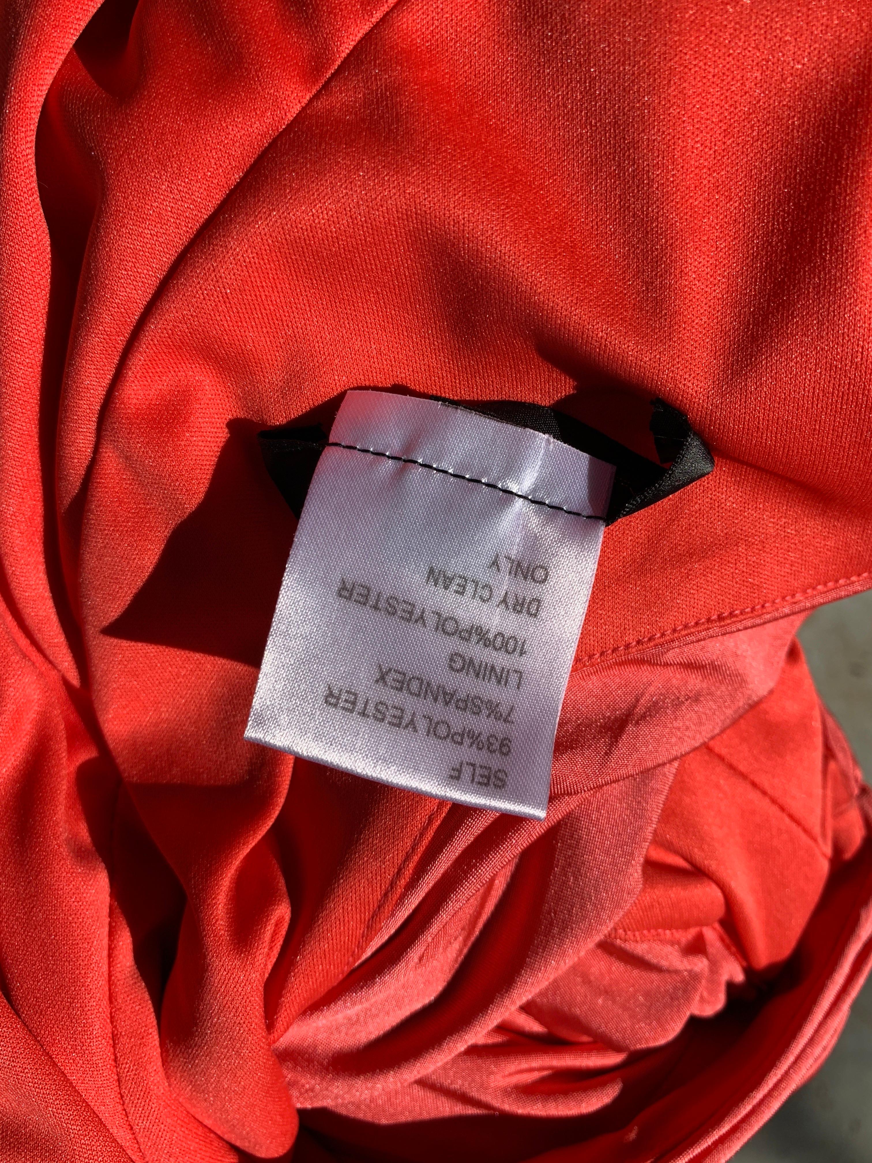 Tadashi Shoji Collectiion Robe drapée asymétrique en corail Taille M en vente 7