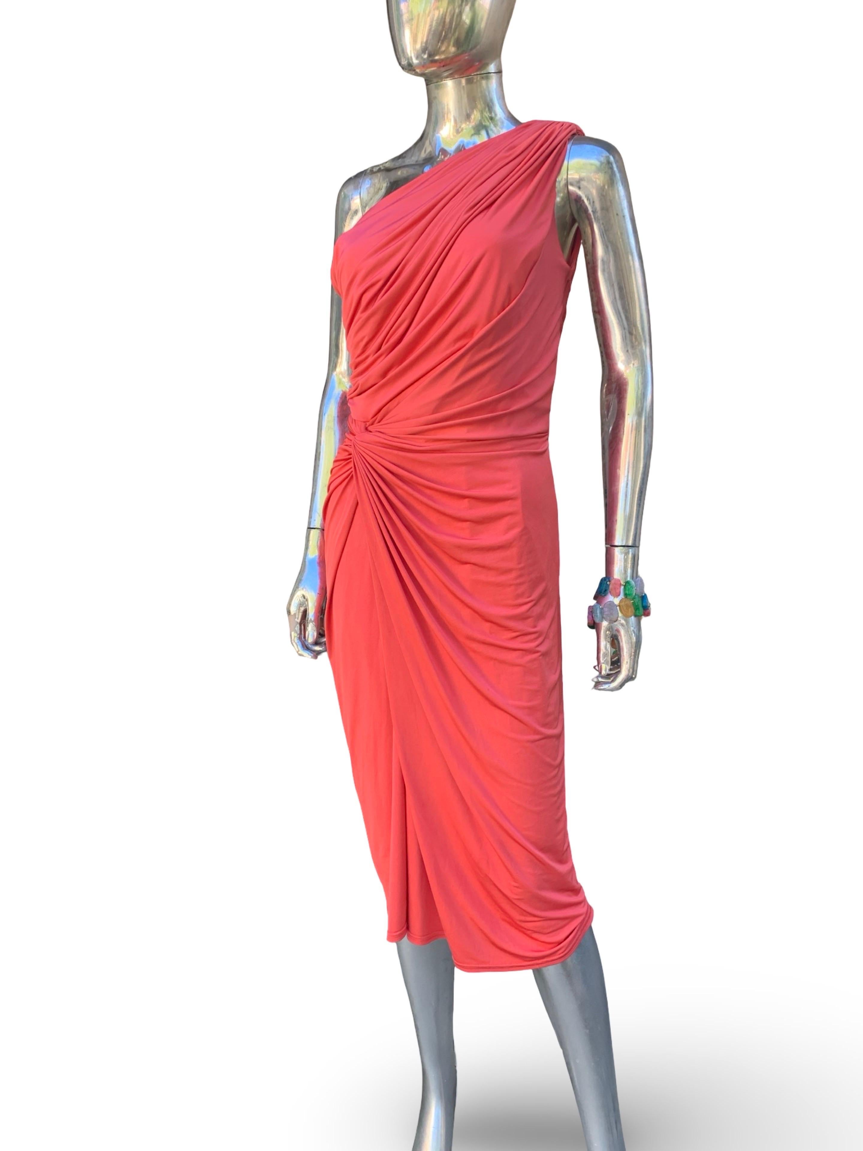 Tadashi Shoji Collectiion Robe drapée asymétrique en corail Taille M Bon état - En vente à Palm Desert, CA