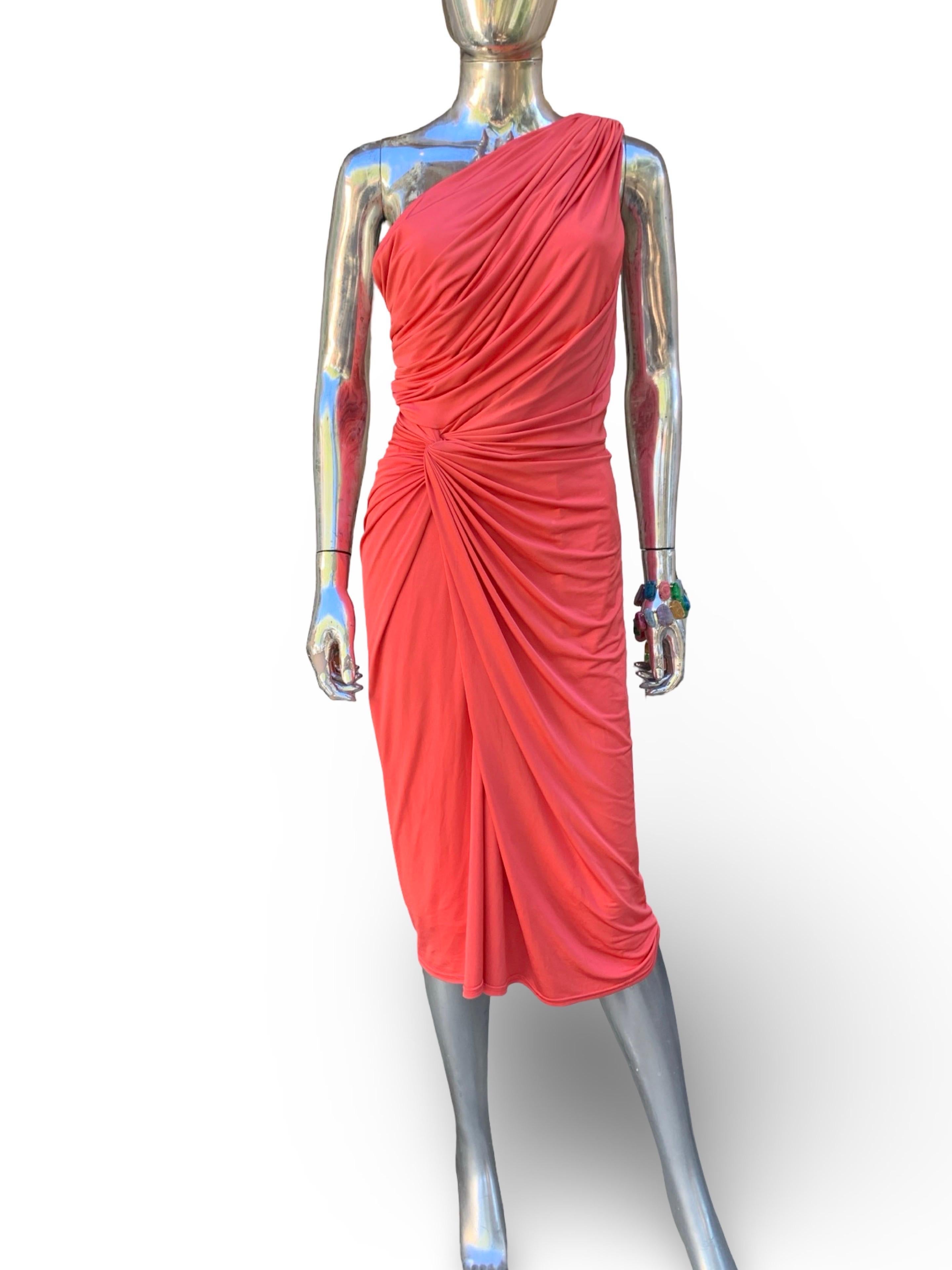 Tadashi Shoji Collectiion Robe drapée asymétrique en corail Taille M Unisexe en vente